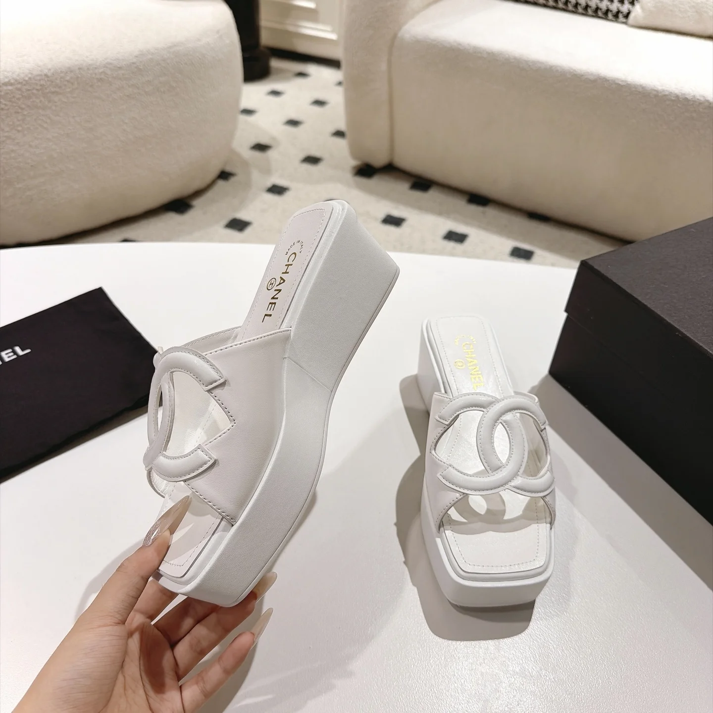 CHANEL Mules Lamb Leather White-Gold EU35-39 B30202609110873 - Image 3