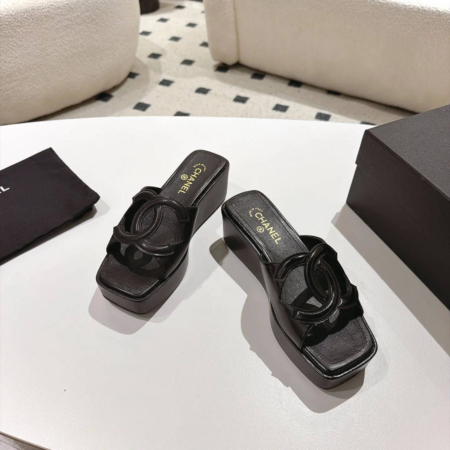 CHANEL Mules Lambskin Leather Black-Gold EU35-39 B30202609110871 - Image 2