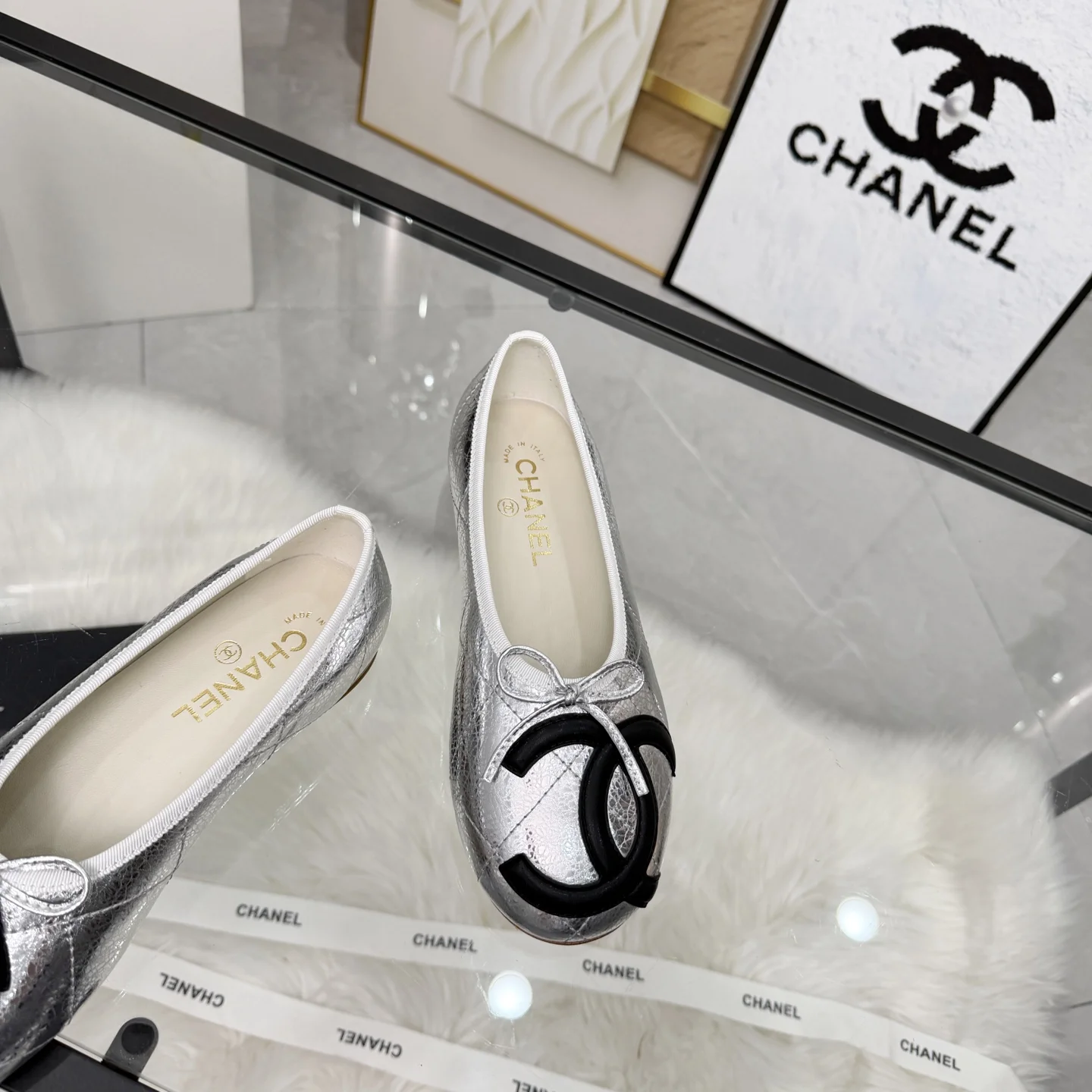 CHANEL Mules Silver-Black B70202609110277 - Image 3