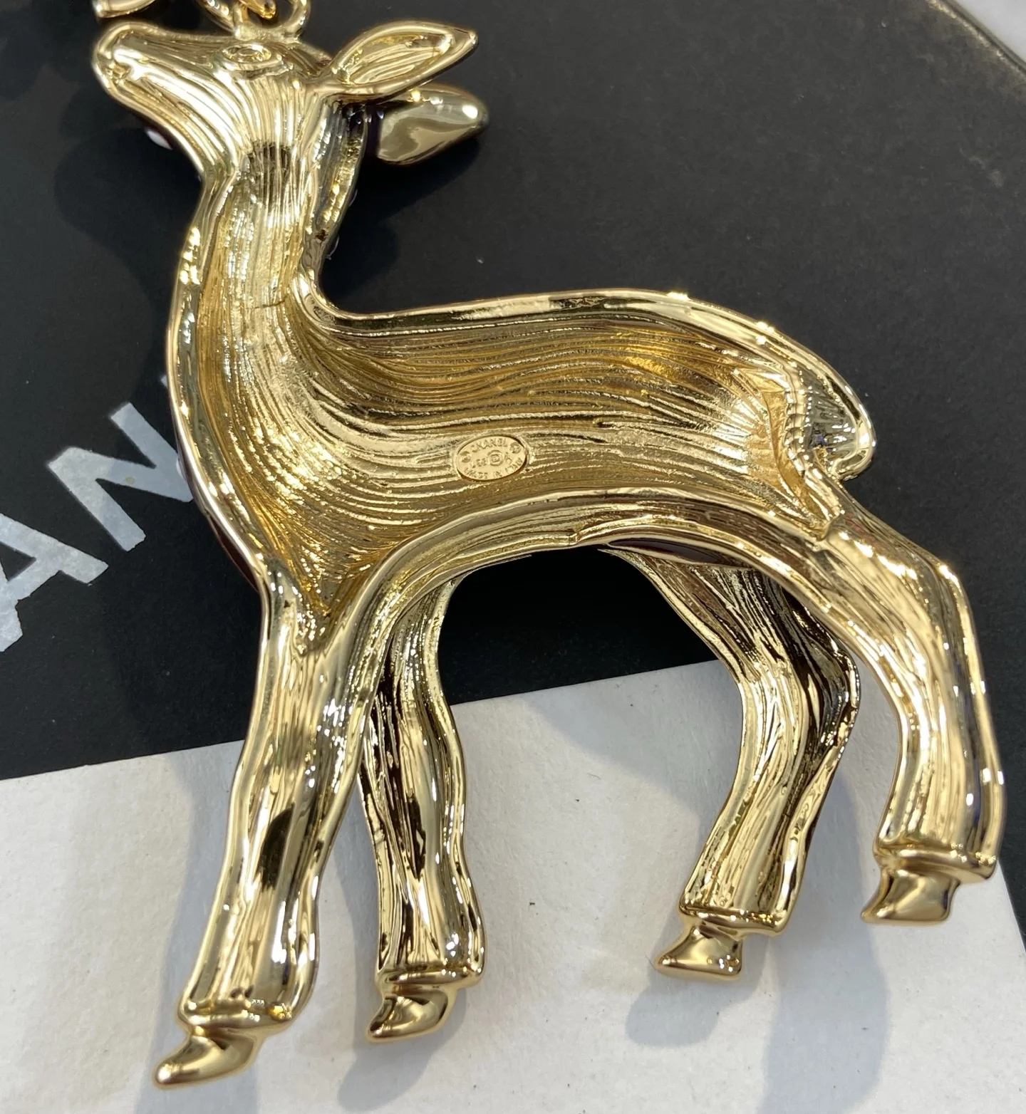 CHANEL Pins Enamel Metal One Size G5202609070078 - Image 5