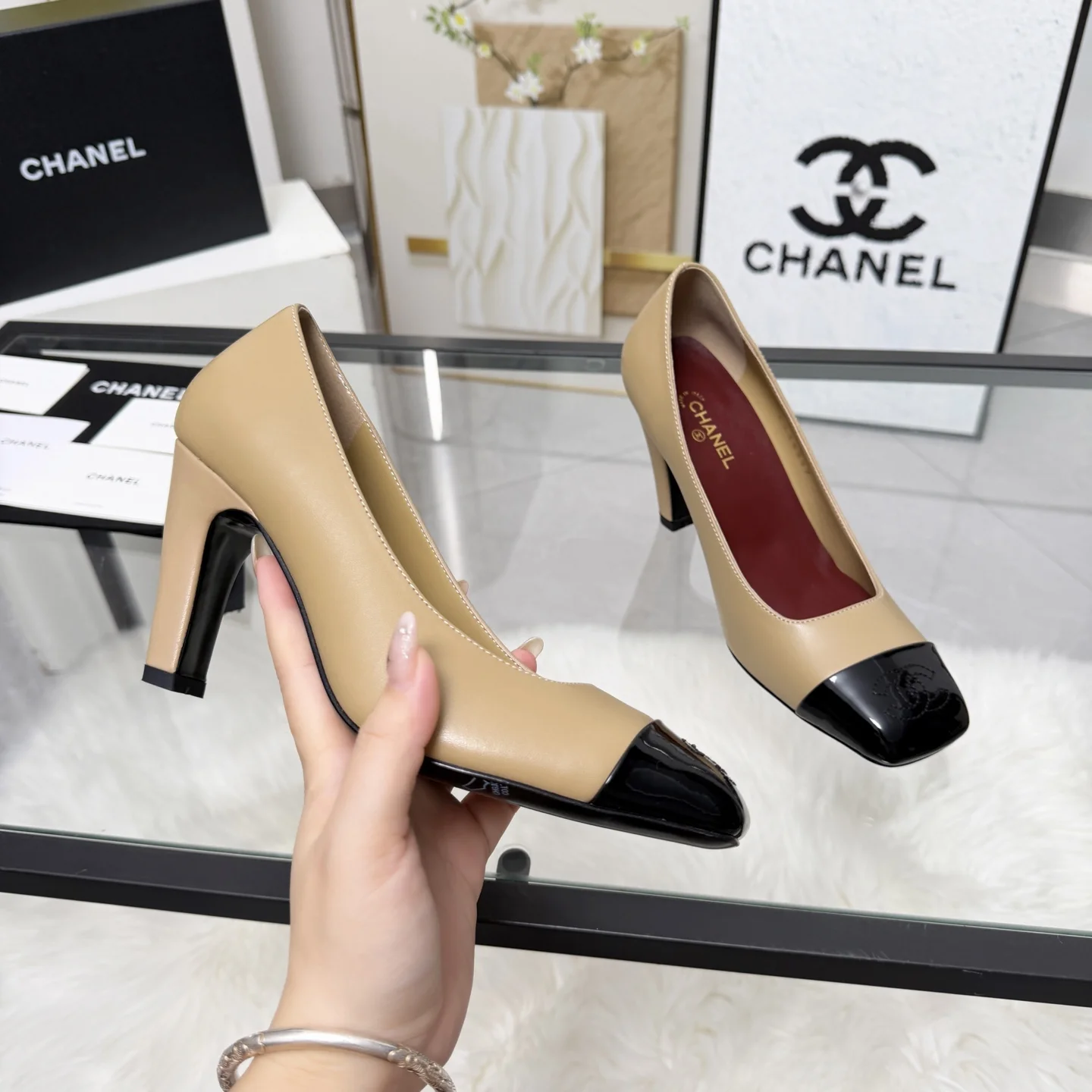CHANEL Pumps Beige-Black B70202609110271