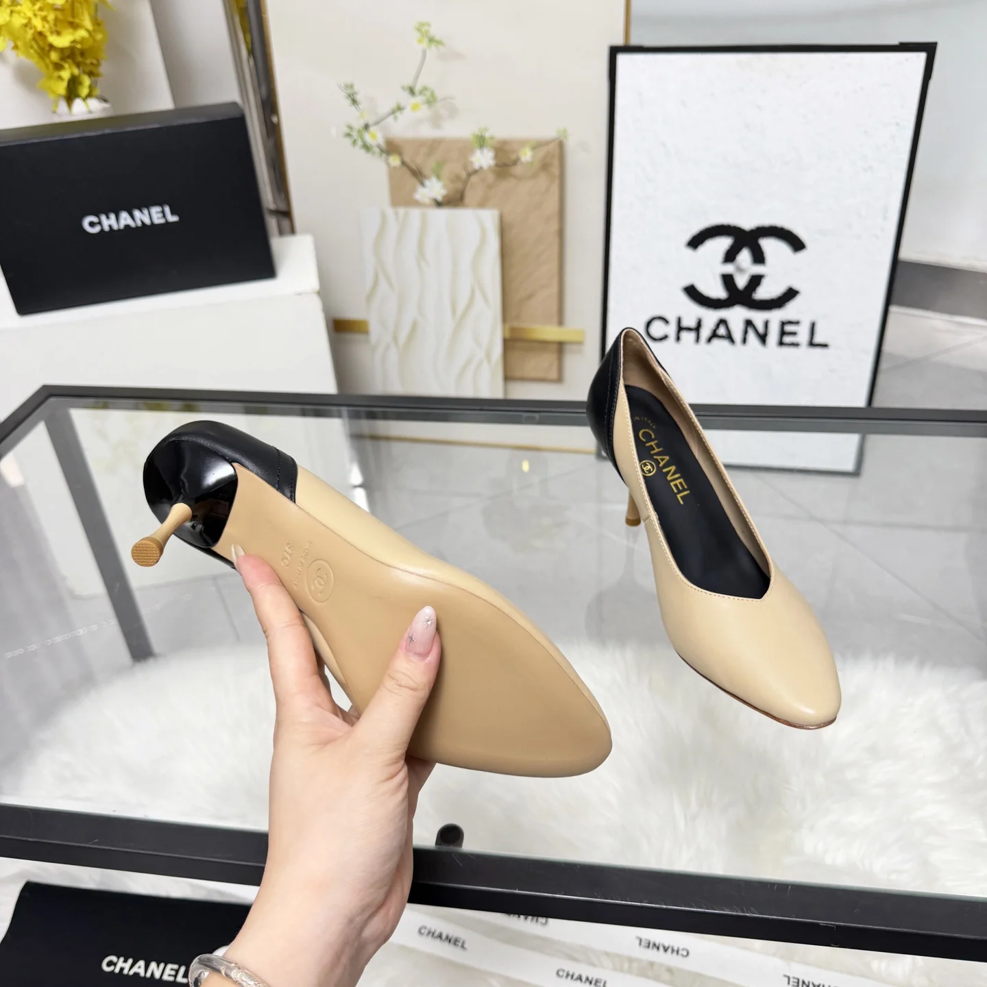 CHANEL Pumps Calf Leather Beige-Black EU35-41 B60202609110256 - Image 9