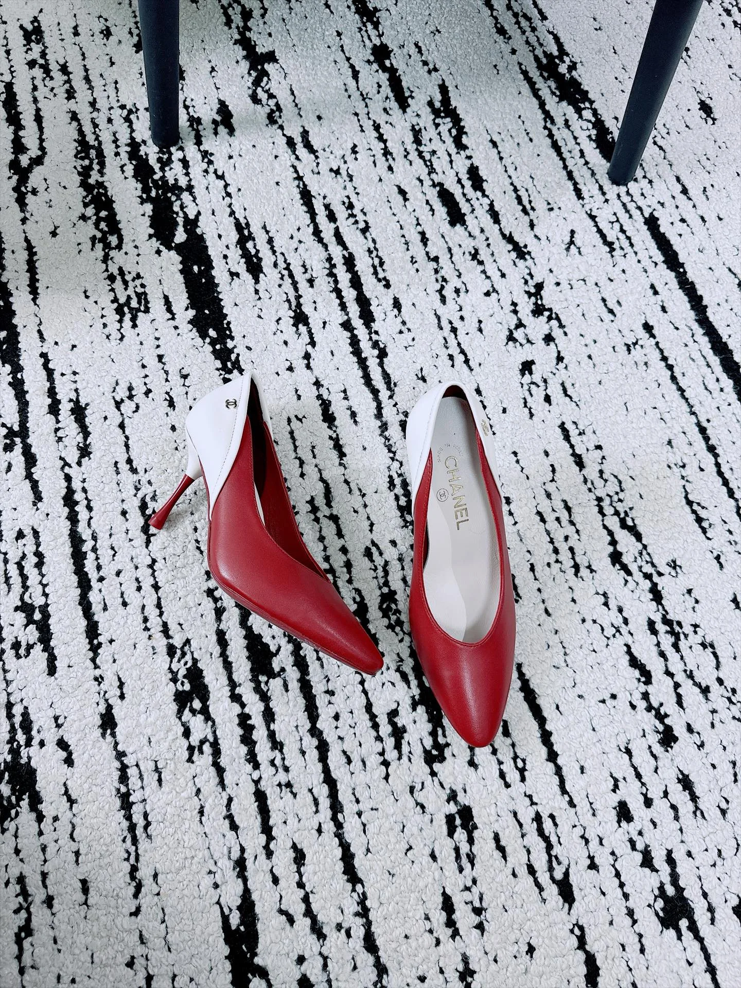 CHANEL Pumps Lamb Leather White-Red EU35-41 B70202609110525 - Image 5