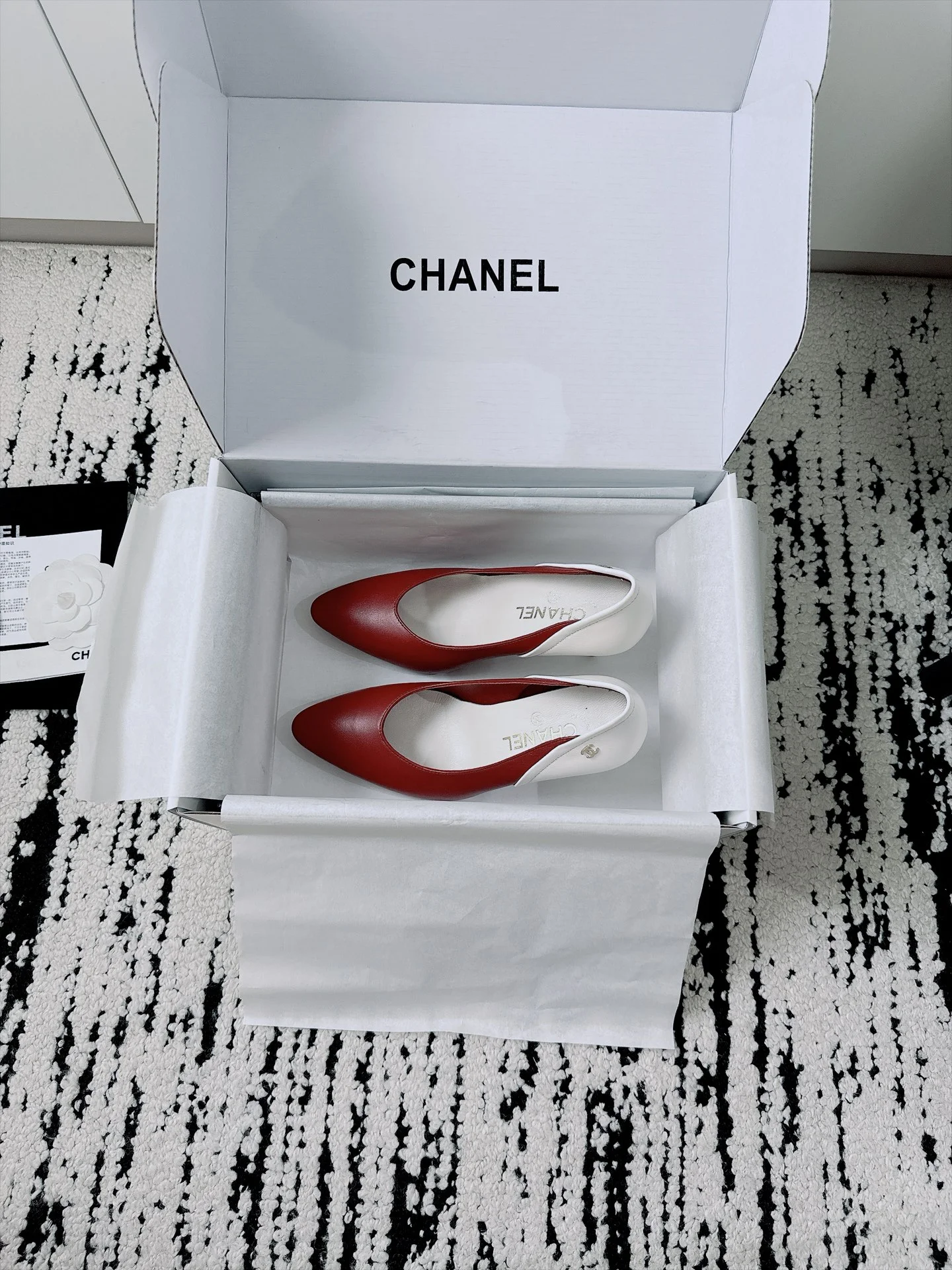 CHANEL Pumps Lamb Leather White-Red EU35-41 B70202609110525 - Image 6