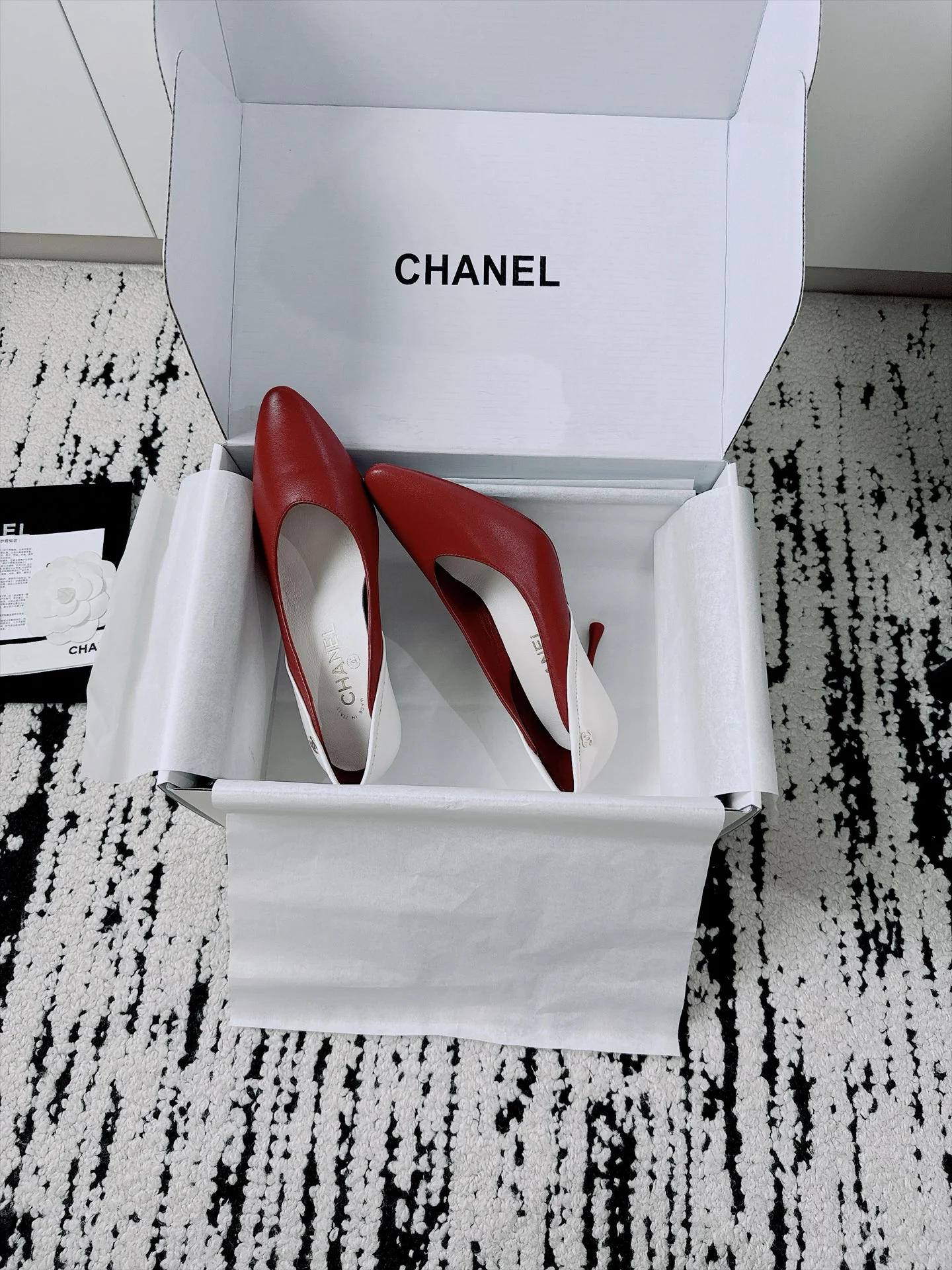 CHANEL Pumps Lamb Leather White-Red EU35-41 B70202609110525 - Image 7