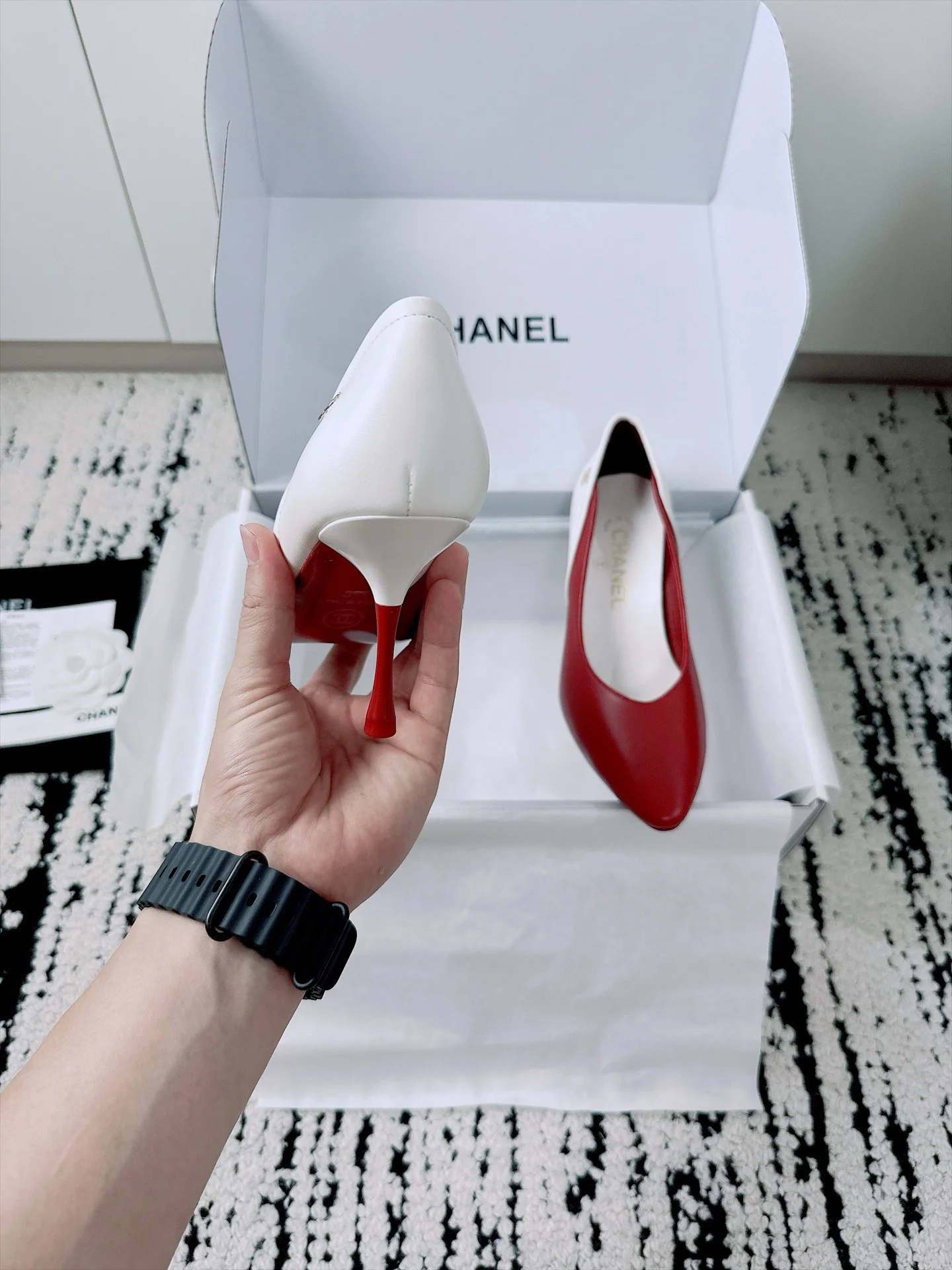 CHANEL Pumps Lamb Leather White-Red EU35-41 B70202609110525 - Image 8