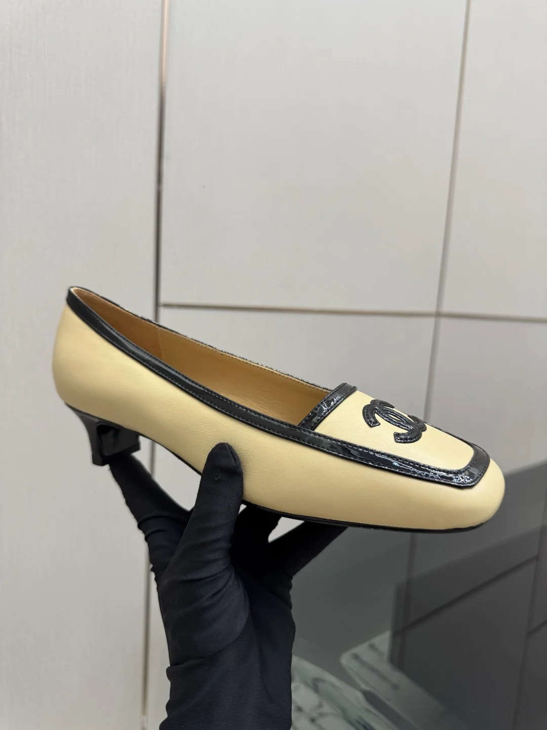 CHANEL Pumps Leather Beige-Black EU35-39 B70202609110296 - Image 7