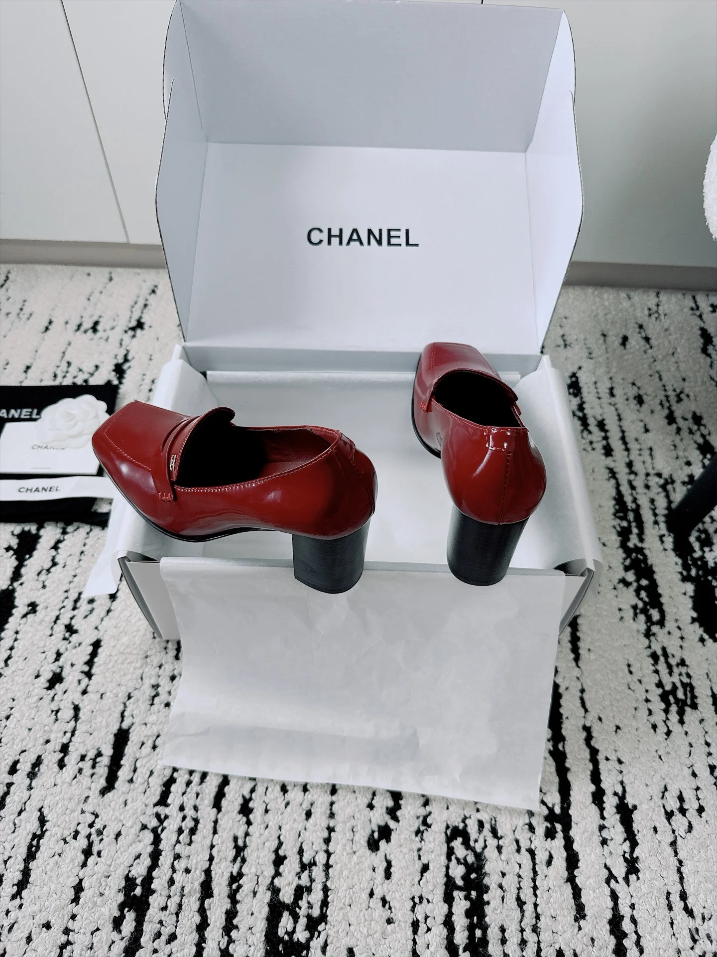 CHANEL Pumps Patent Lamb Leather Red-Black EU35-41 B80202609110536 - Image 10