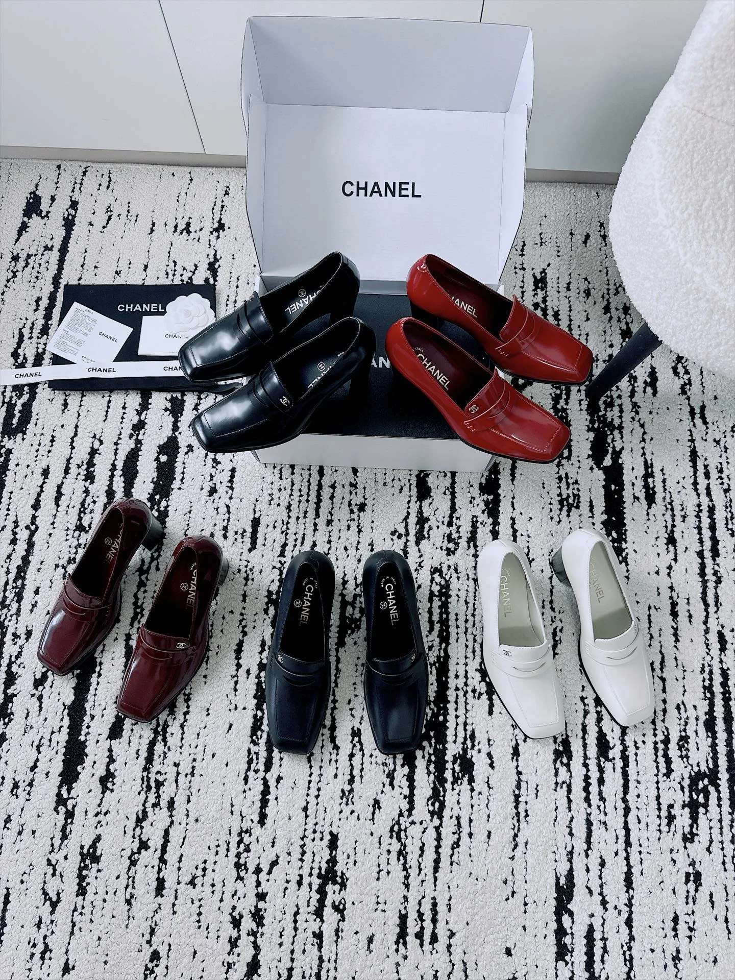 CHANEL Pumps Patent Lamb Leather Red-Black EU35-41 B80202609110536 - Image 2