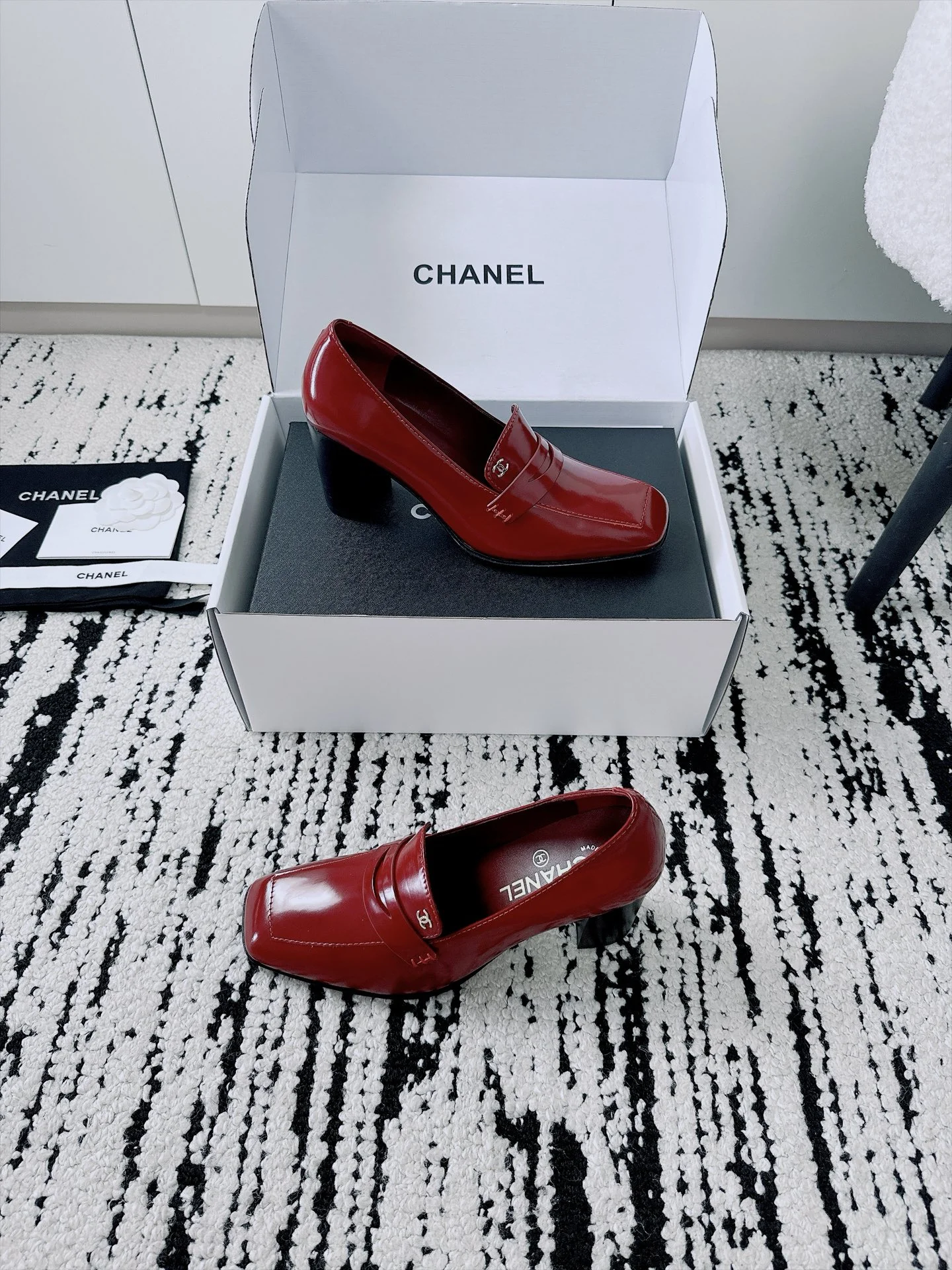 CHANEL Pumps Patent Lamb Leather Red-Black EU35-41 B80202609110536 - Image 6