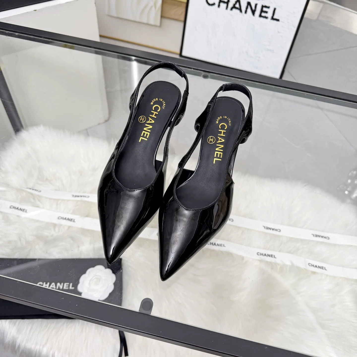 CHANEL Sandals Black-Gold B80202609110286 - Image 3