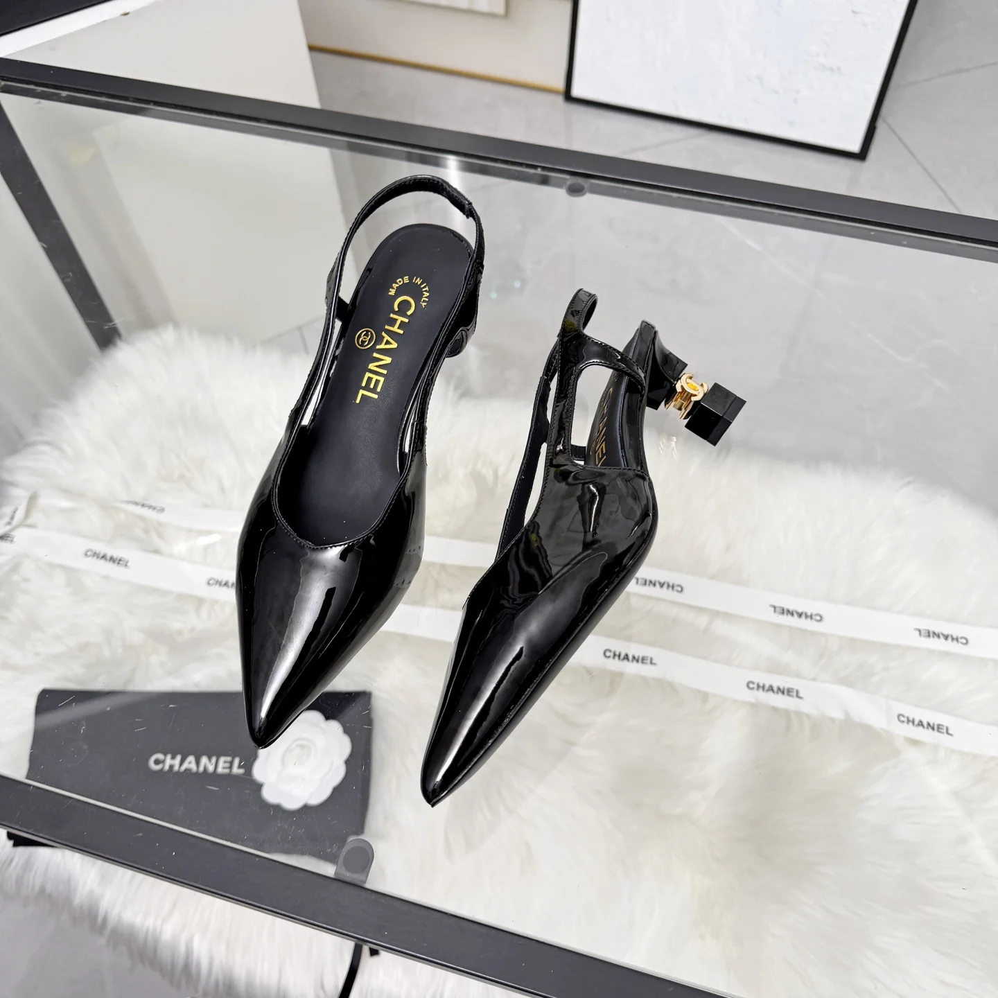 CHANEL Sandals Black-Gold B80202609110286 - Image 4