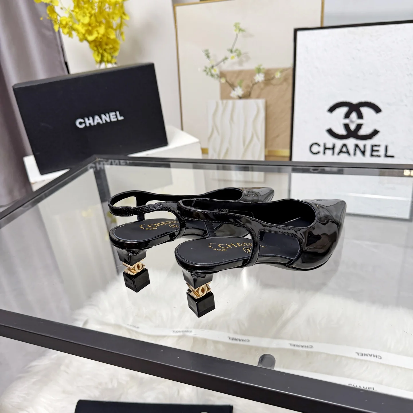 CHANEL Sandals Black-Gold B80202609110286 - Image 8