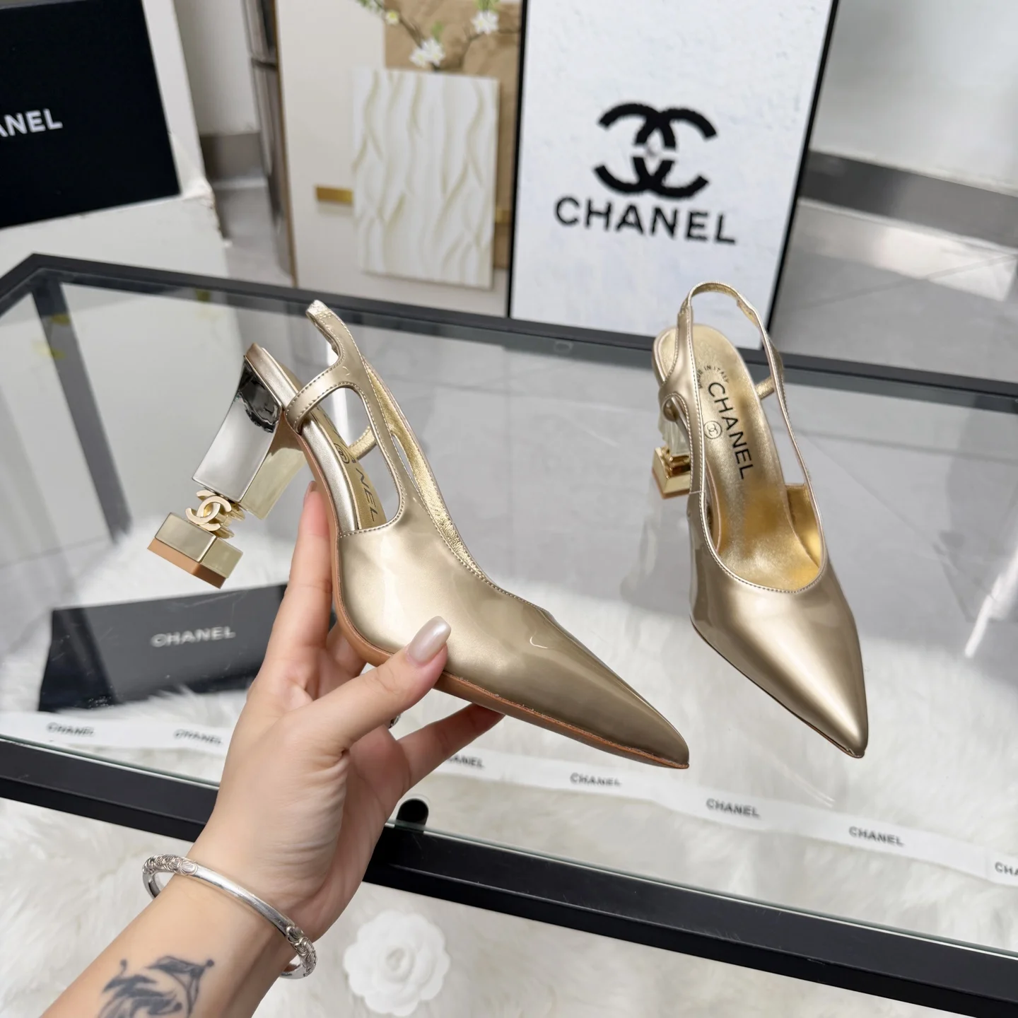 CHANEL Sandals Calf Leather Gold-Silver EU35-41 B80202609110279