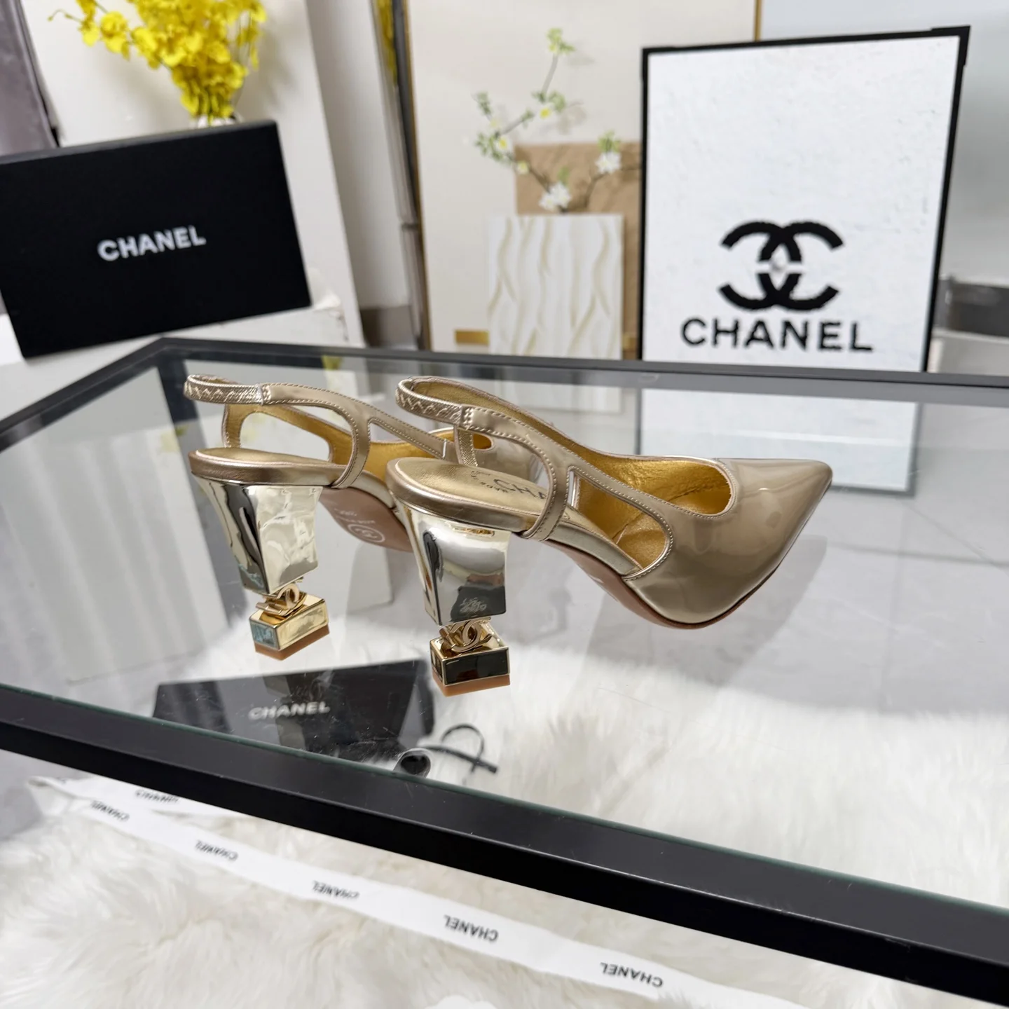 CHANEL Sandals Calf Leather Gold-Silver EU35-41 B80202609110279 - Image 6