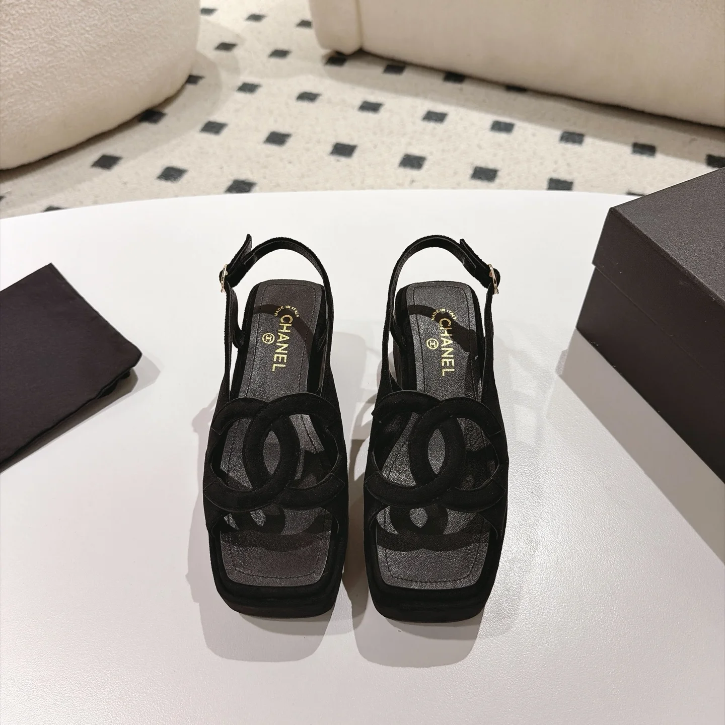 CHANEL Sandals Lamb Leather Black-Gold EU35-39 B40202609110877