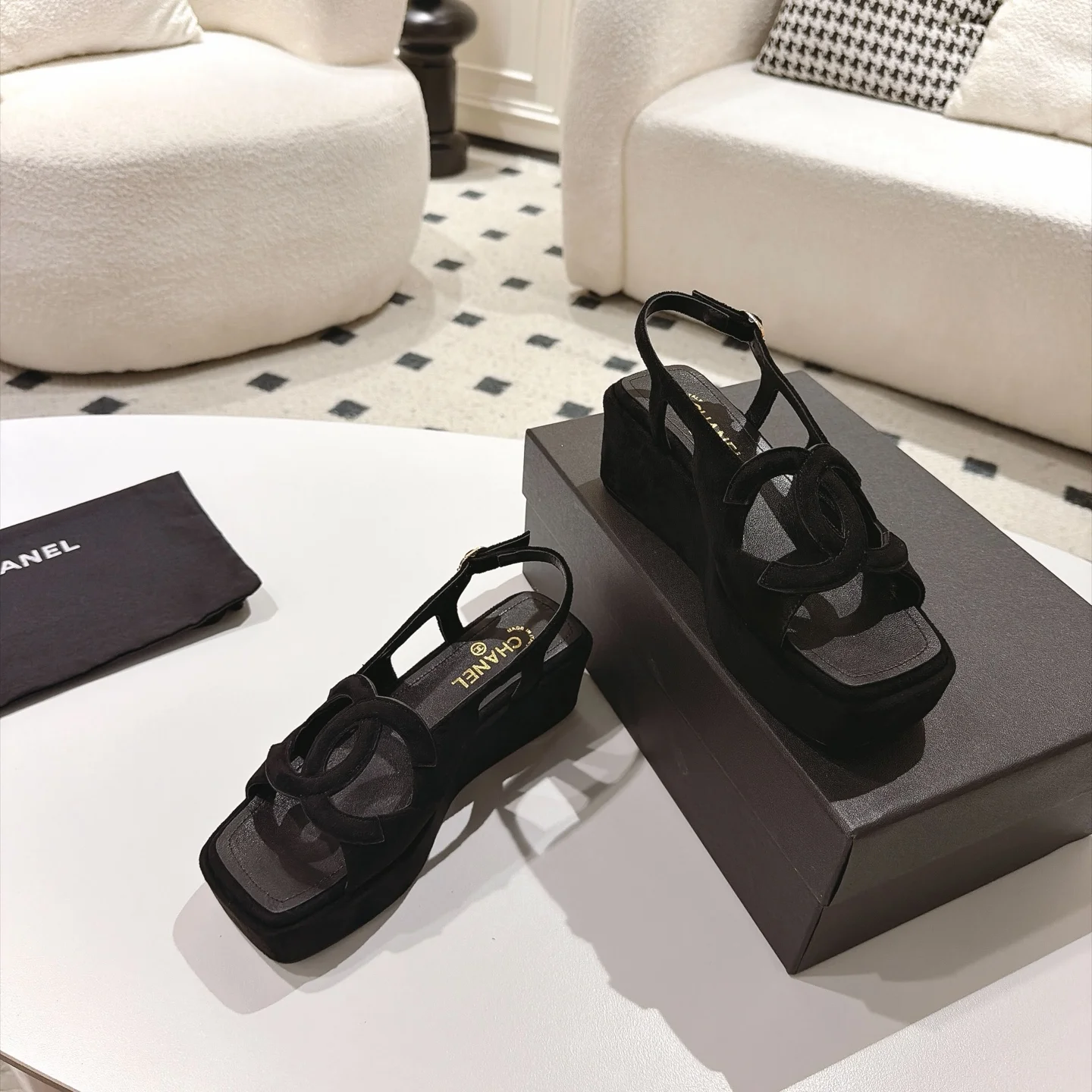 CHANEL Sandals Lamb Leather Black-Gold EU35-39 B40202609110877 - Image 6