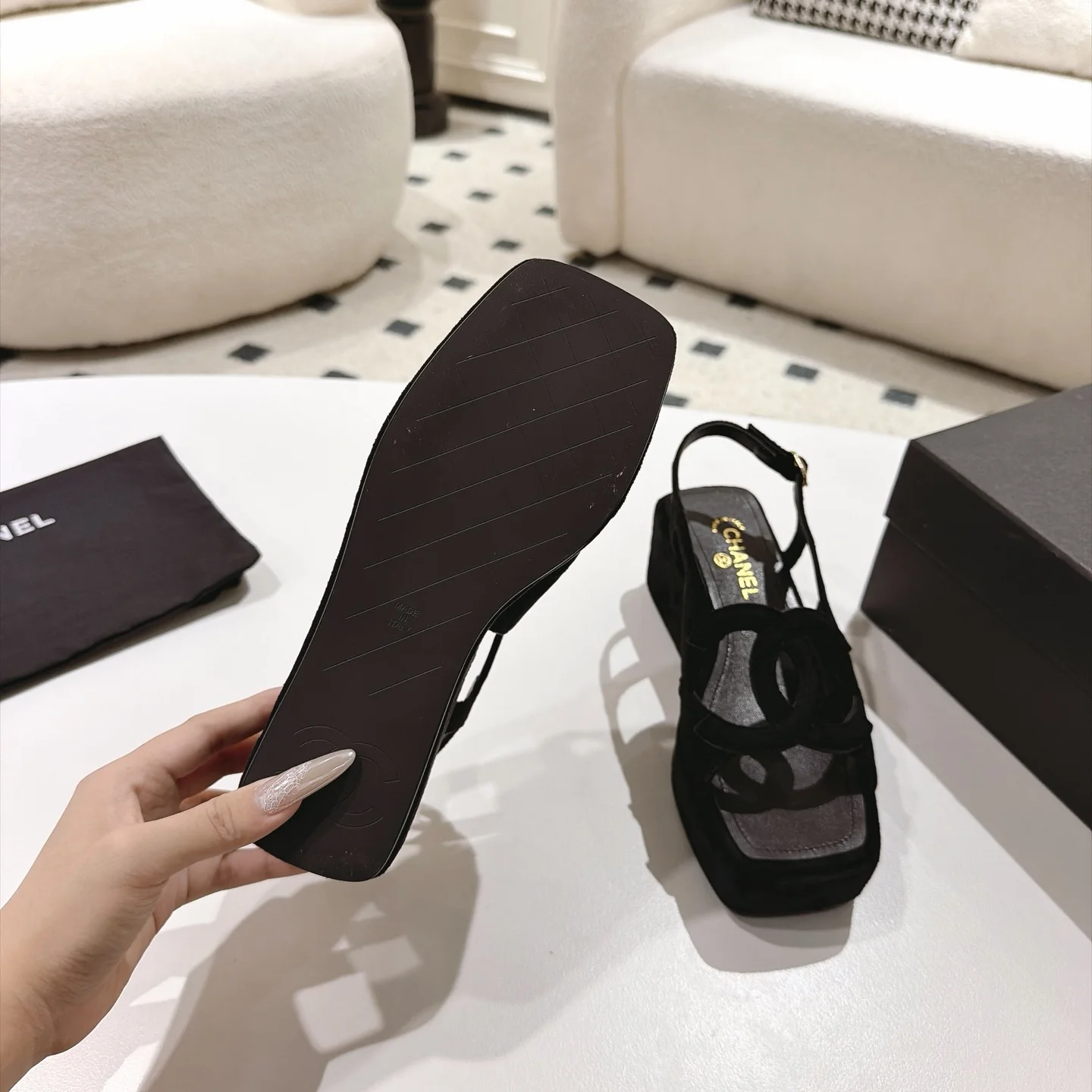 CHANEL Sandals Lamb Leather Black-Gold EU35-39 B40202609110877 - Image 8