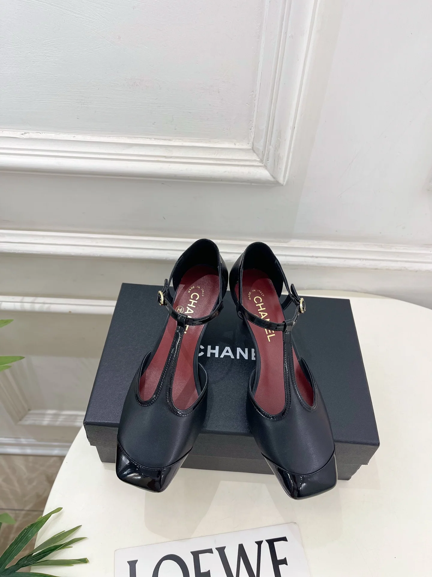CHANEL Sandals Lamb Leather Black-Red EU35-39 B70202609110203