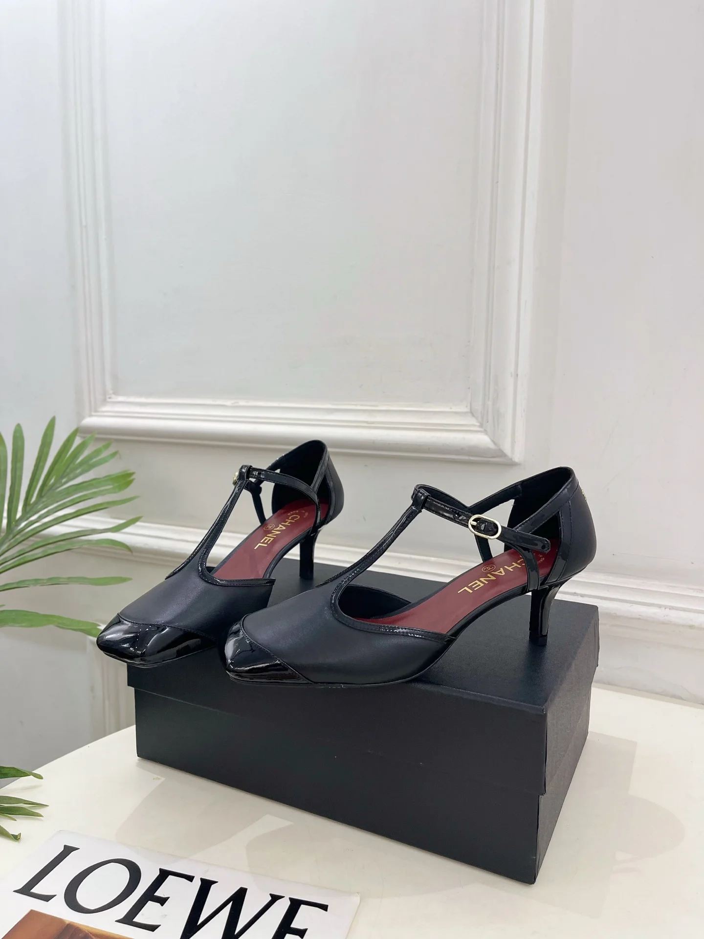 CHANEL Sandals Lamb Leather Black-Red EU35-39 B70202609110203 - Image 3