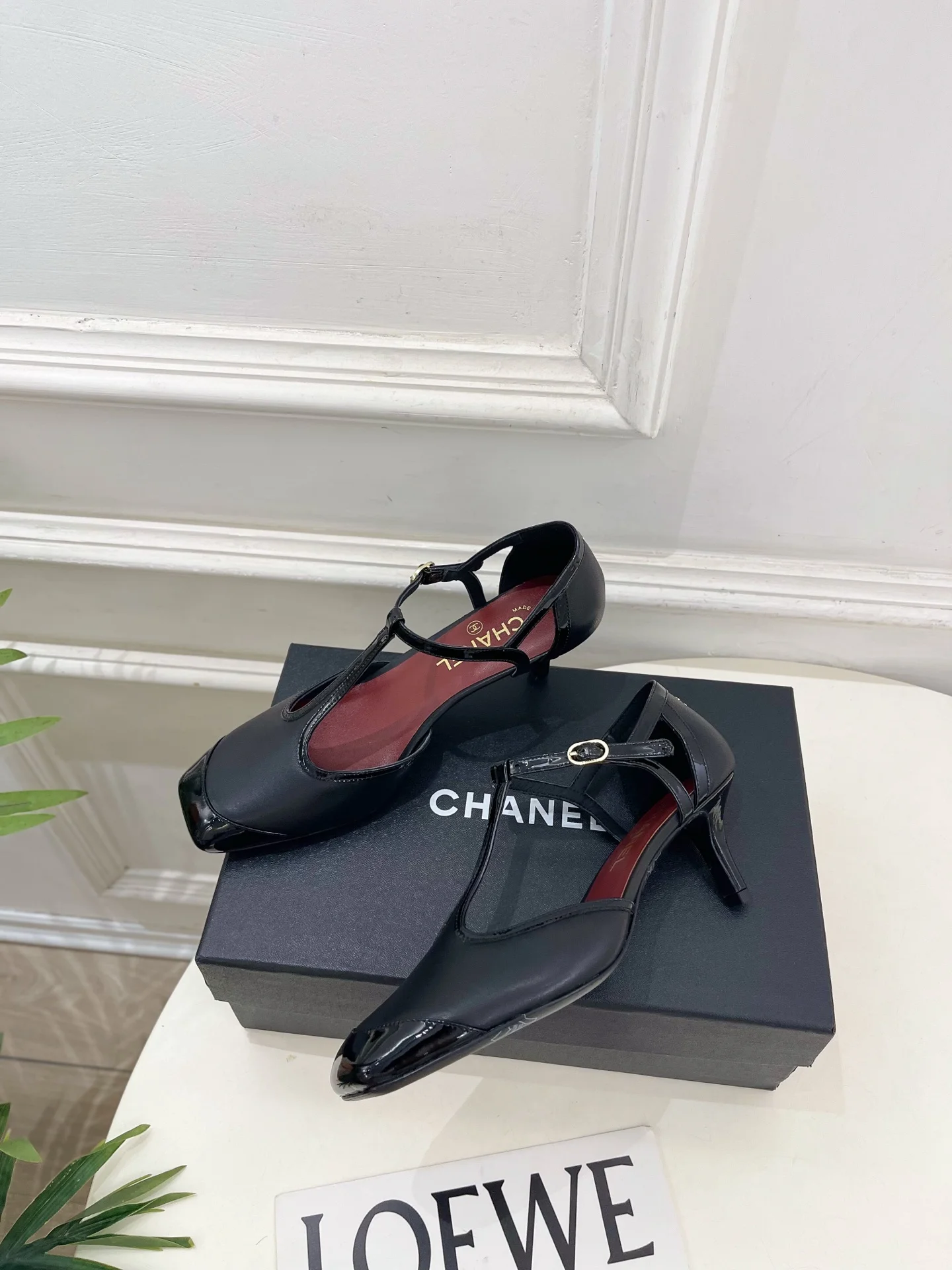 CHANEL Sandals Lamb Leather Black-Red EU35-39 B70202609110203 - Image 5