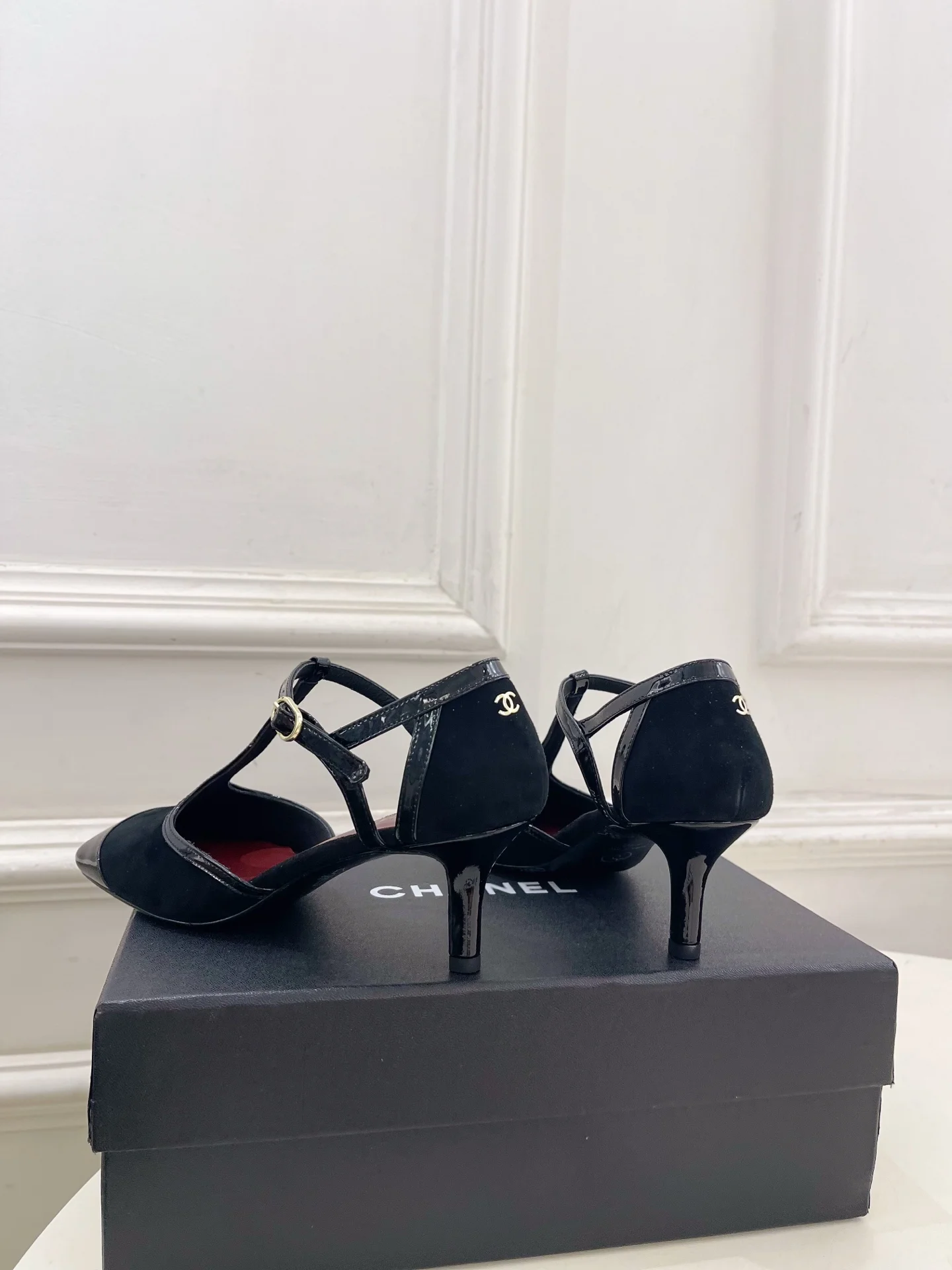CHANEL Sandals Lambskin Leather Black-Red EU35-39 B70202609110206 - Image 8