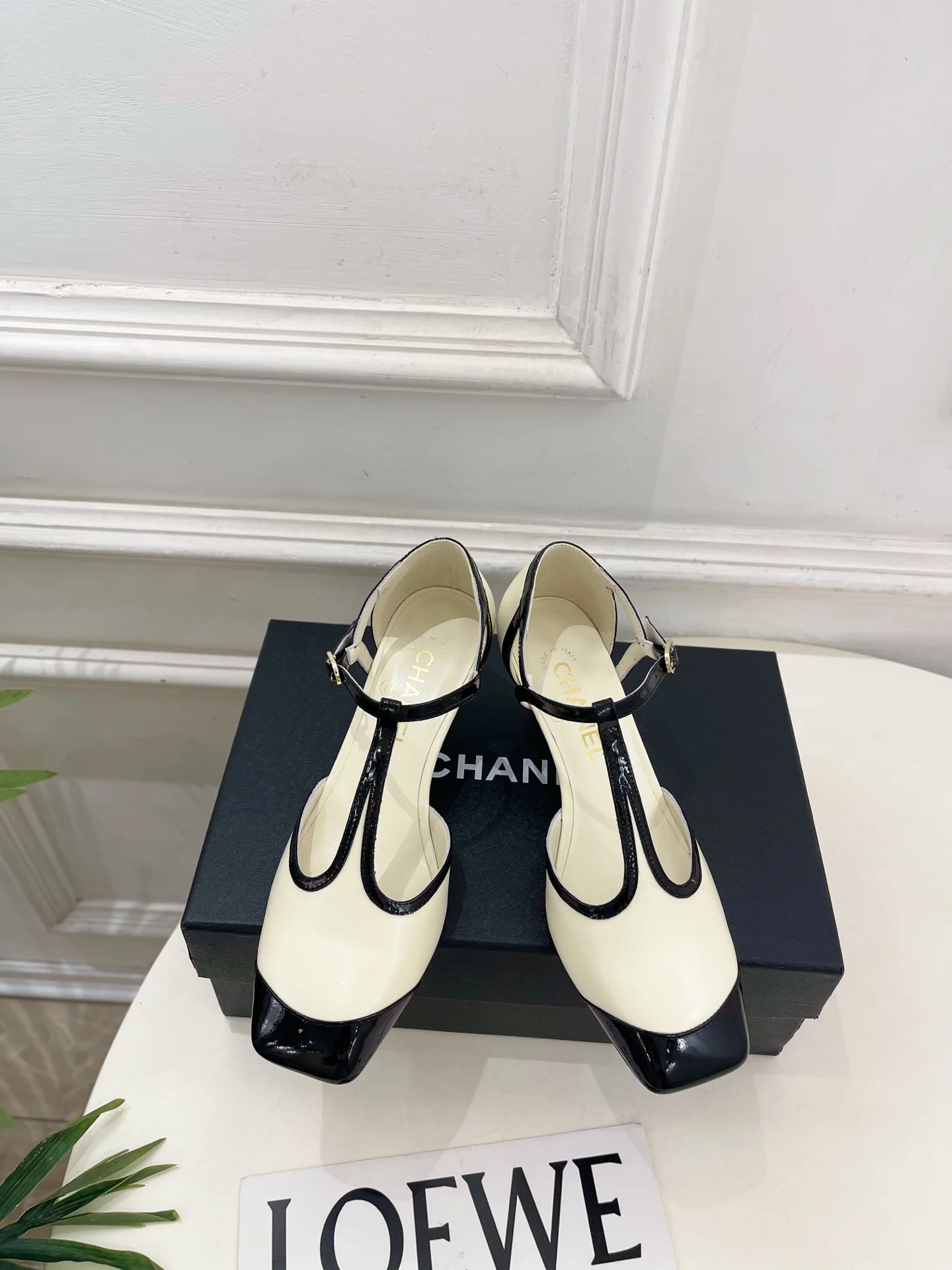 CHANEL Sandals Lambskin Leather Cream-Black EU35-39 B70202609110205