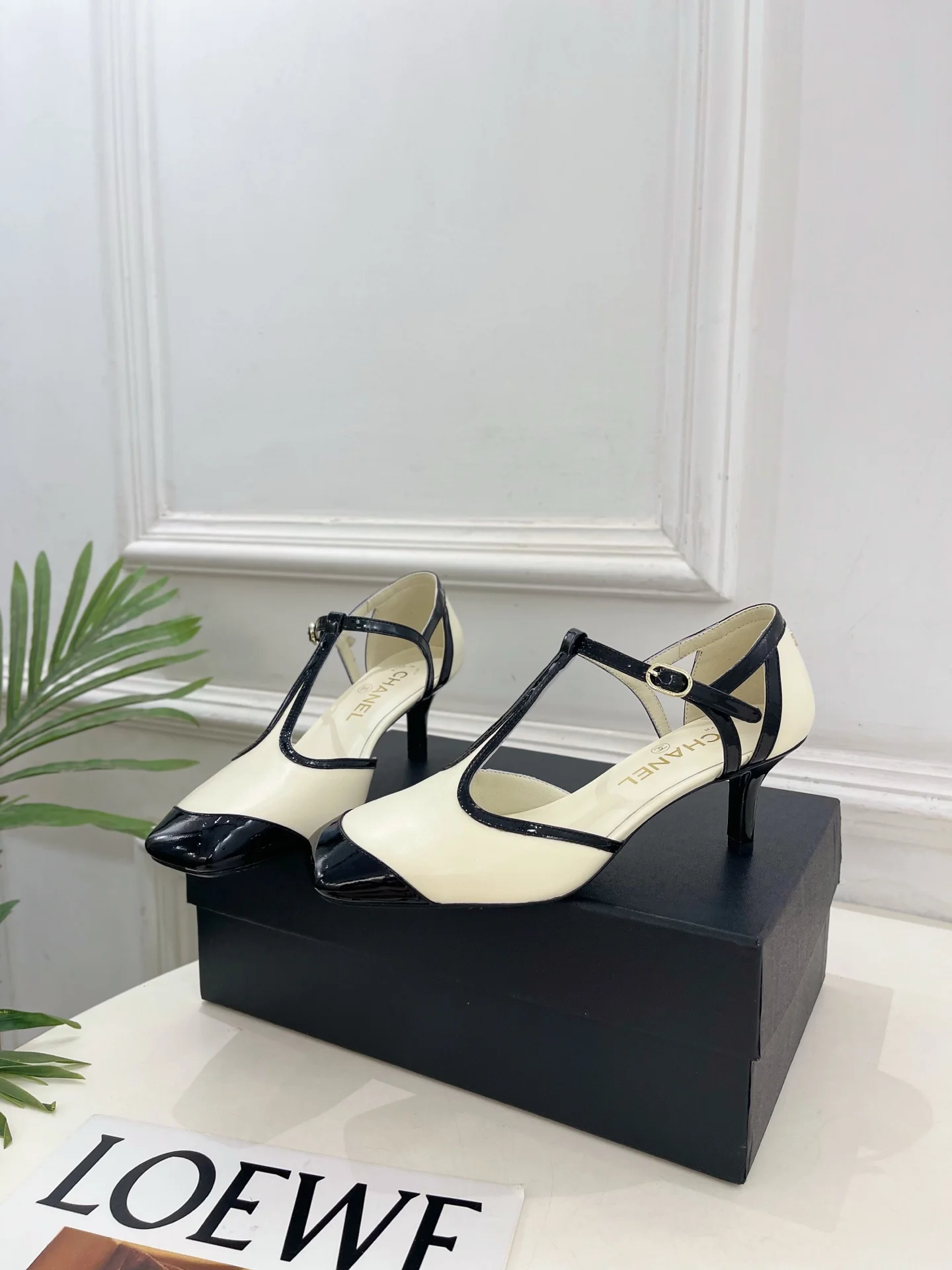 CHANEL Sandals Lambskin Leather Cream-Black EU35-39 B70202609110205 - Image 3