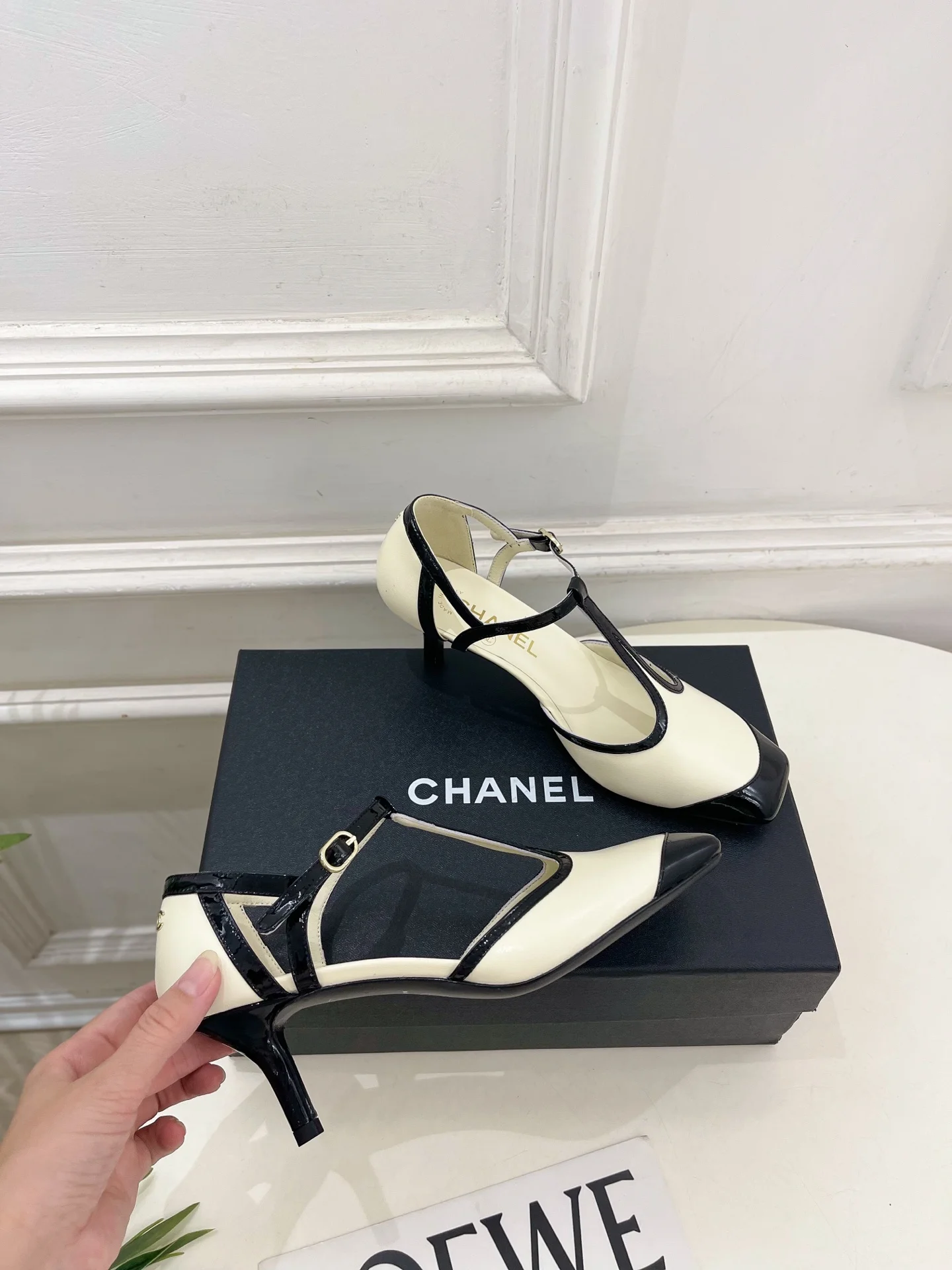 CHANEL Sandals Lambskin Leather Cream-Black EU35-39 B70202609110205 - Image 4