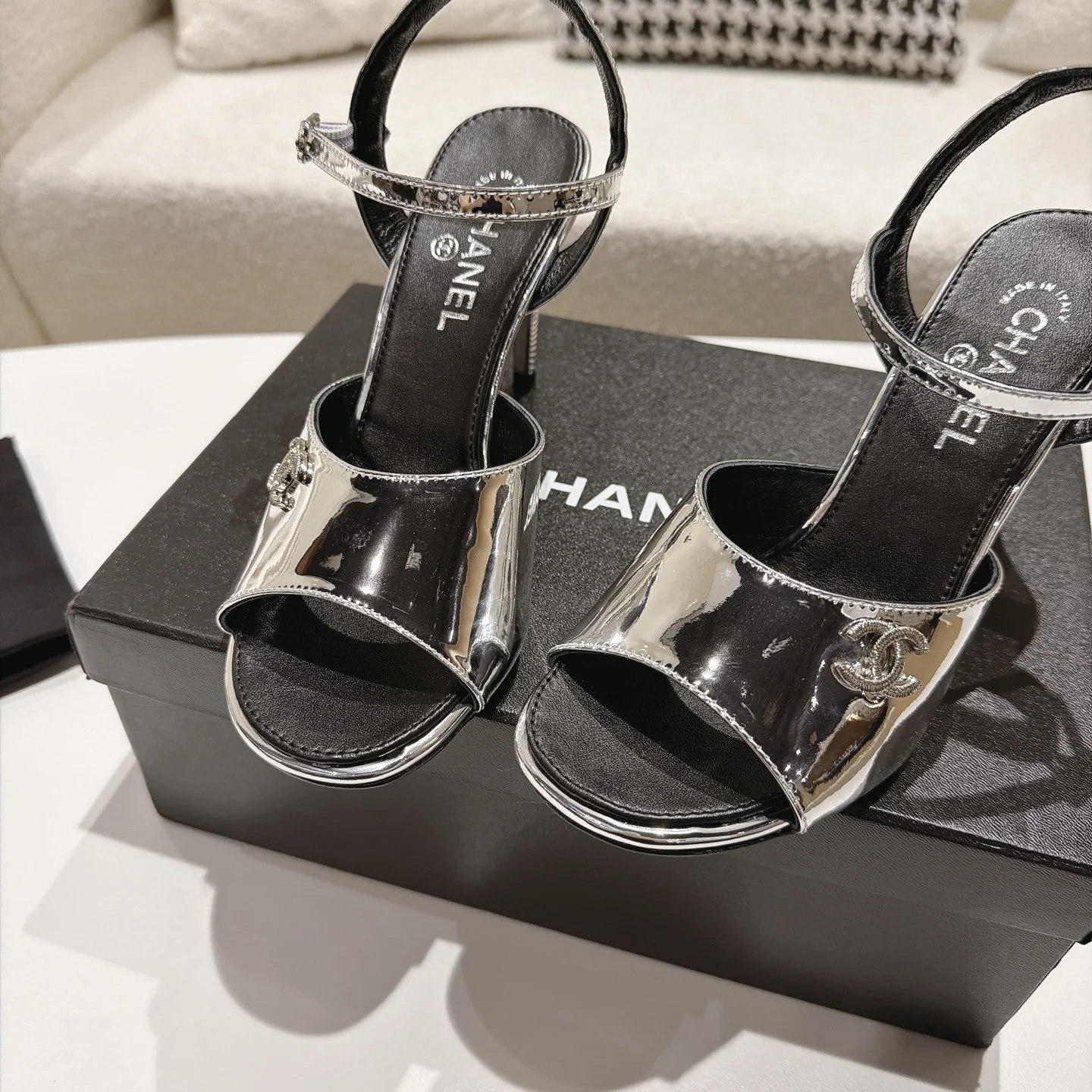 CHANEL Sandals Lambskin Leather Silver-Black EU35-39 B40202609110866 - Image 7