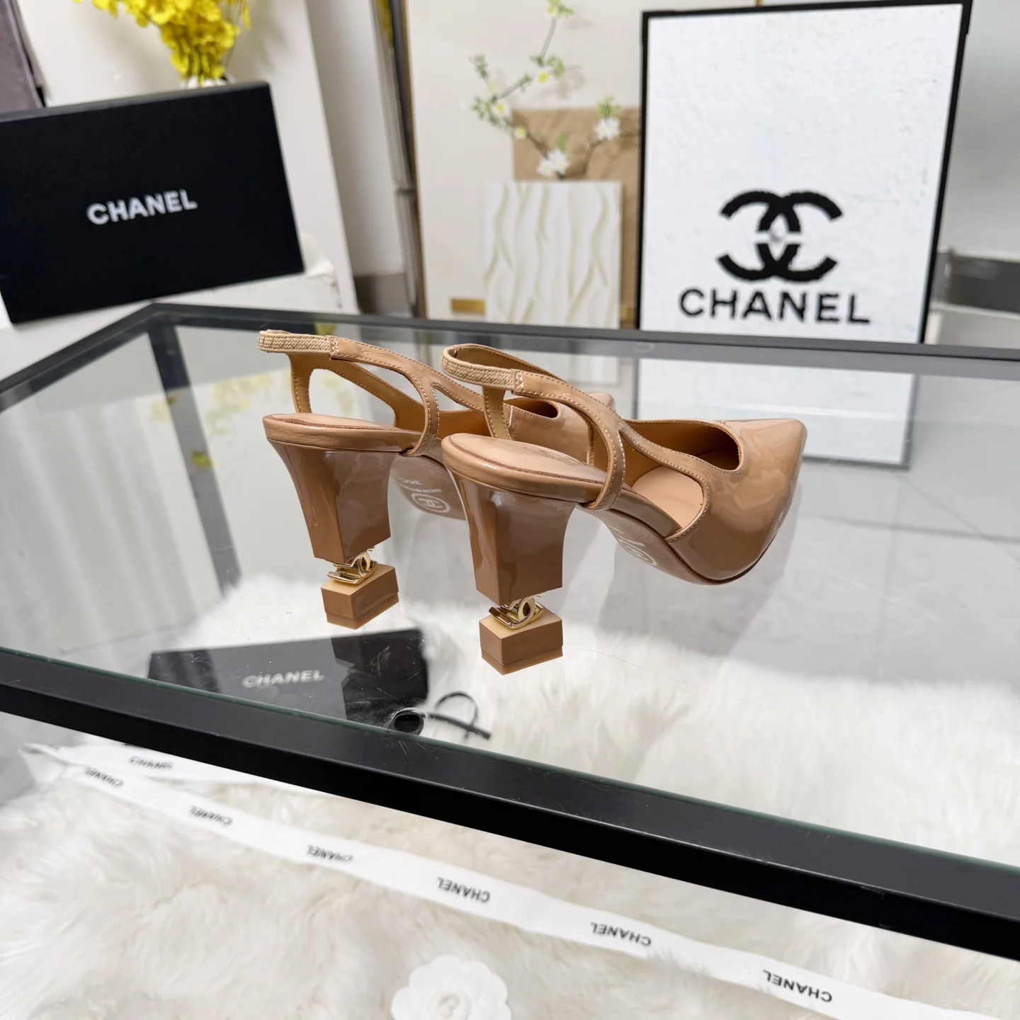 CHANEL Sandals Leather Beige-Gold EU35-41 B80202609110283 - Image 8