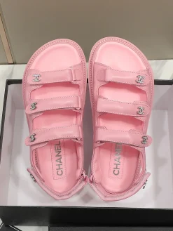 Alternative view of CHANEL Sandals Leather Pink EU35-40 B50202609111999