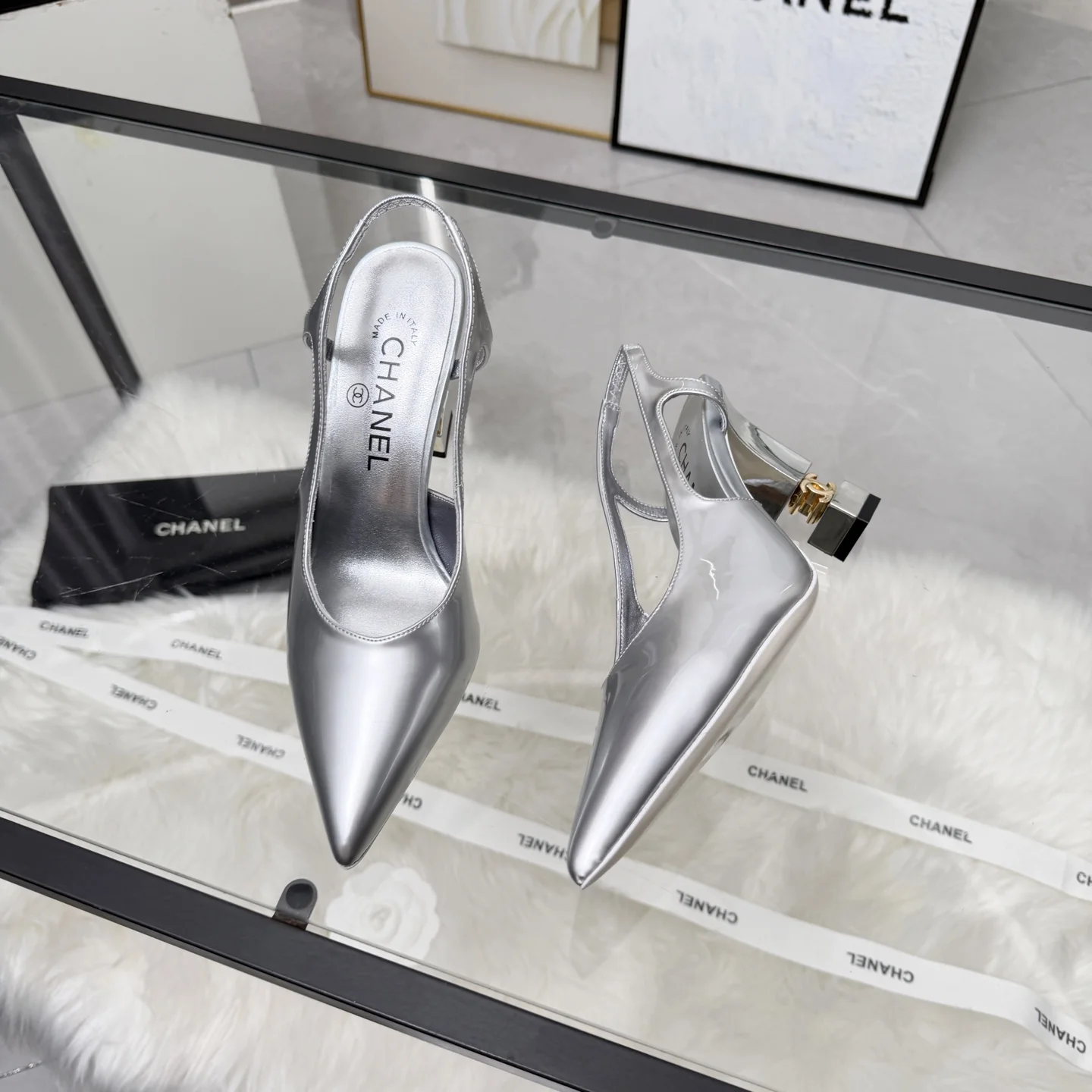CHANEL Sandals Leather Silver-Gold EU35-41 B80202609110282 - Image 5