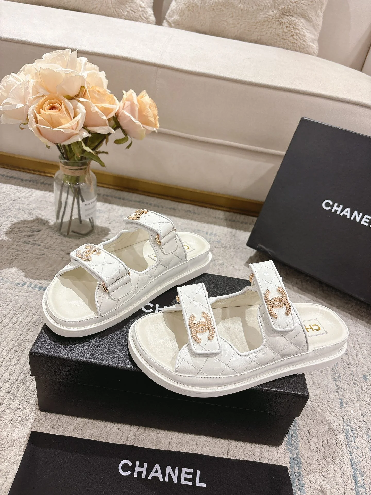 CHANEL Sandals Leather White-Gold EU35-40 B20202609111241 - Image 2