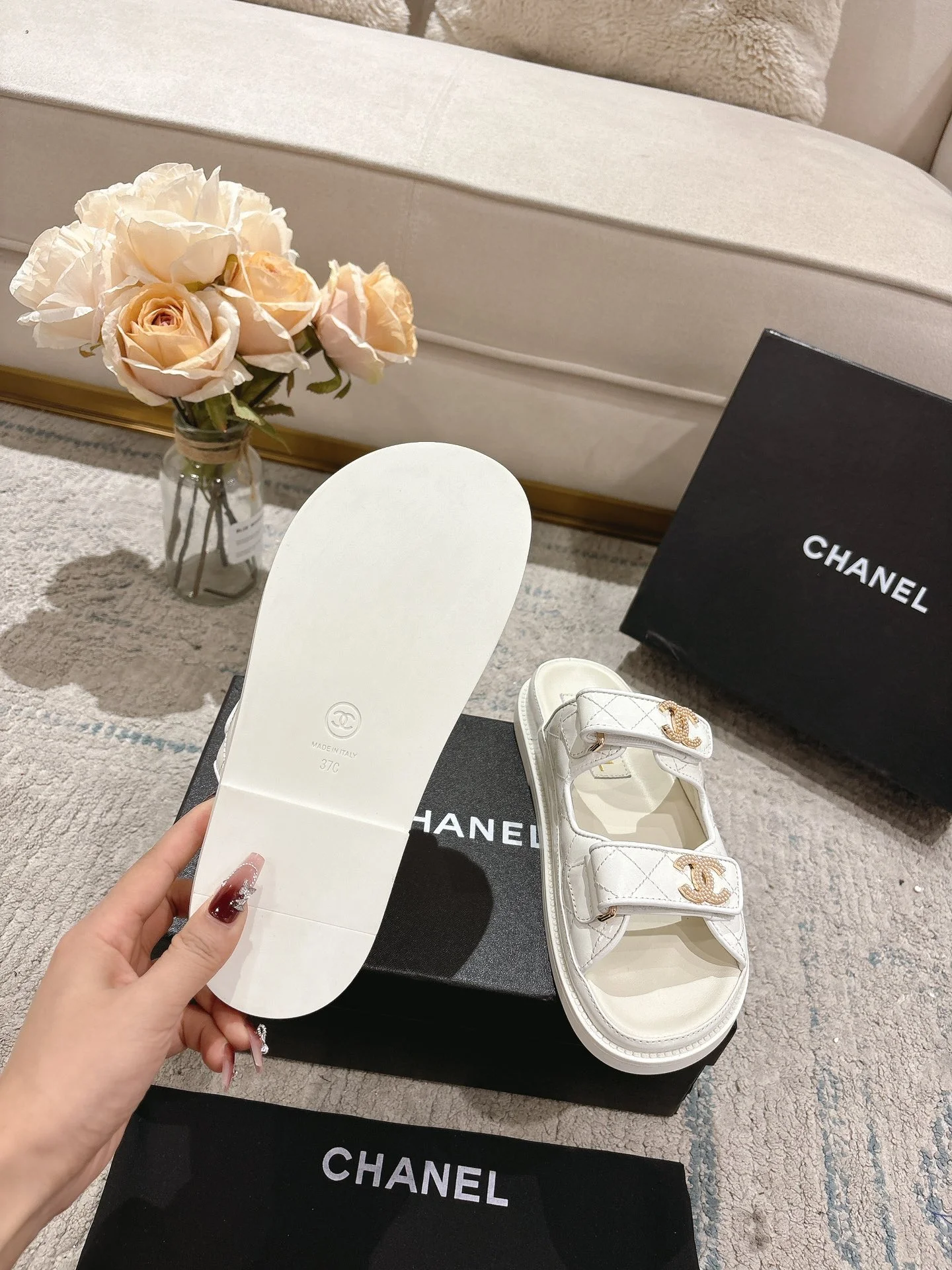 CHANEL Sandals Leather White-Gold EU35-40 B20202609111241 - Image 3