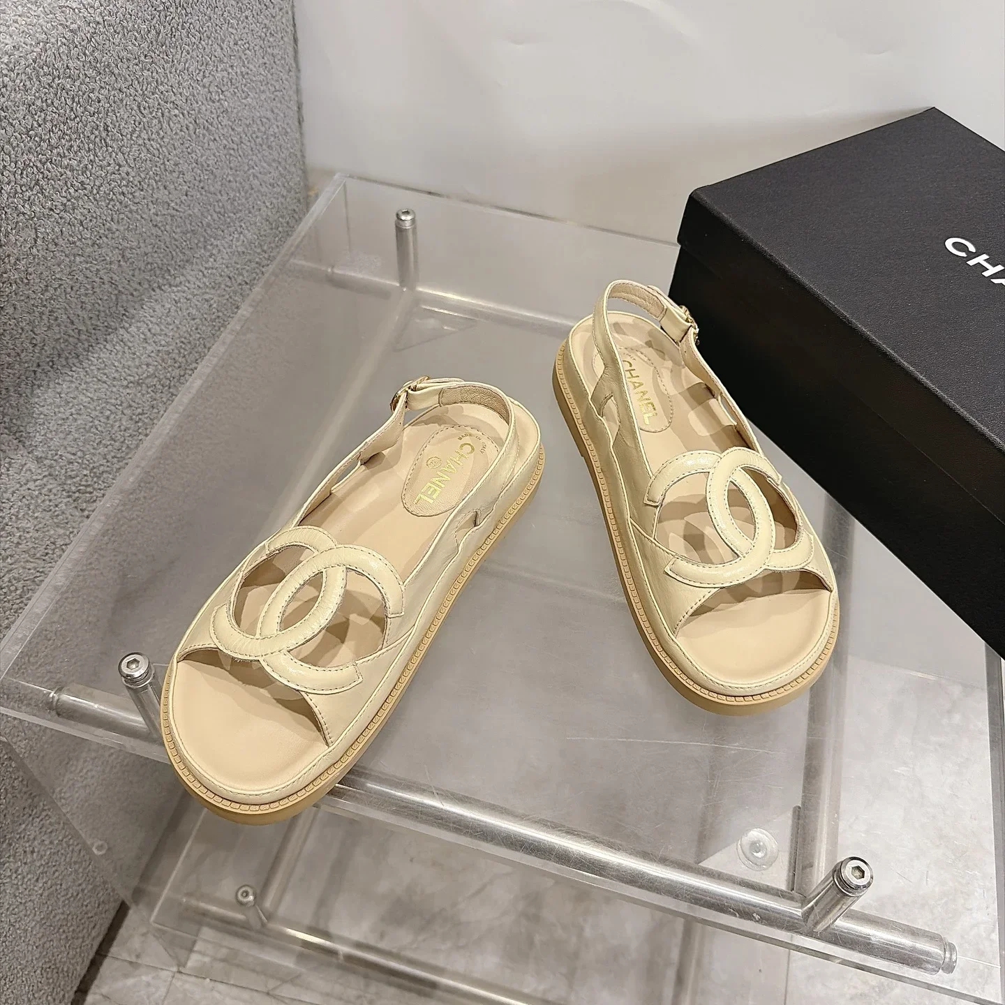 CHANEL Sandals Oiled Leather Beige EU35-40 B20202609112000 - Image 4