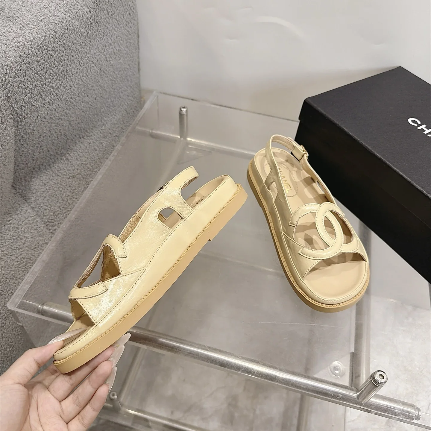 CHANEL Sandals Oiled Leather Beige EU35-40 B20202609112000 - Image 5