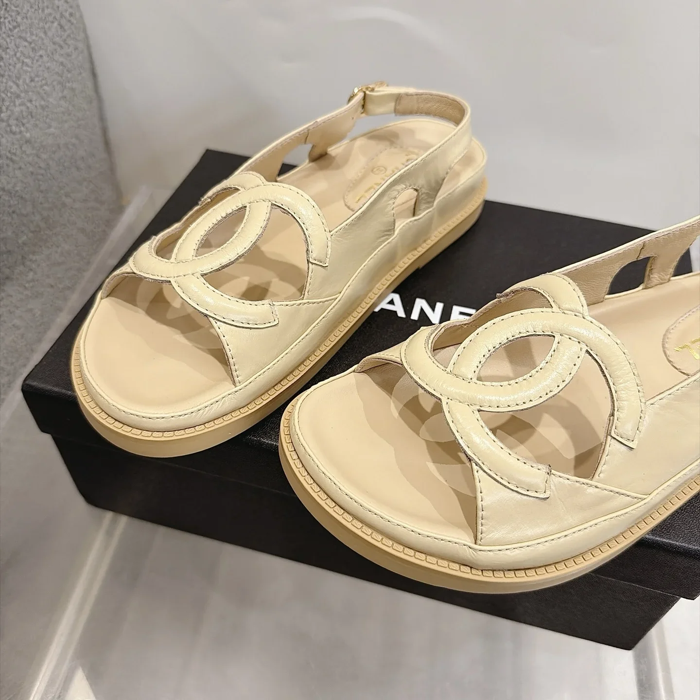 CHANEL Sandals Oiled Leather Beige EU35-40 B20202609112000 - Image 8