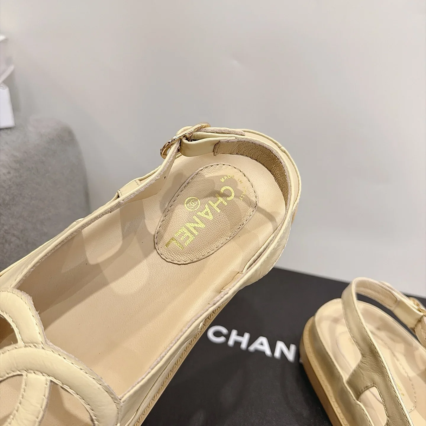 CHANEL Sandals Oiled Leather Beige EU35-40 B20202609112000 - Image 9