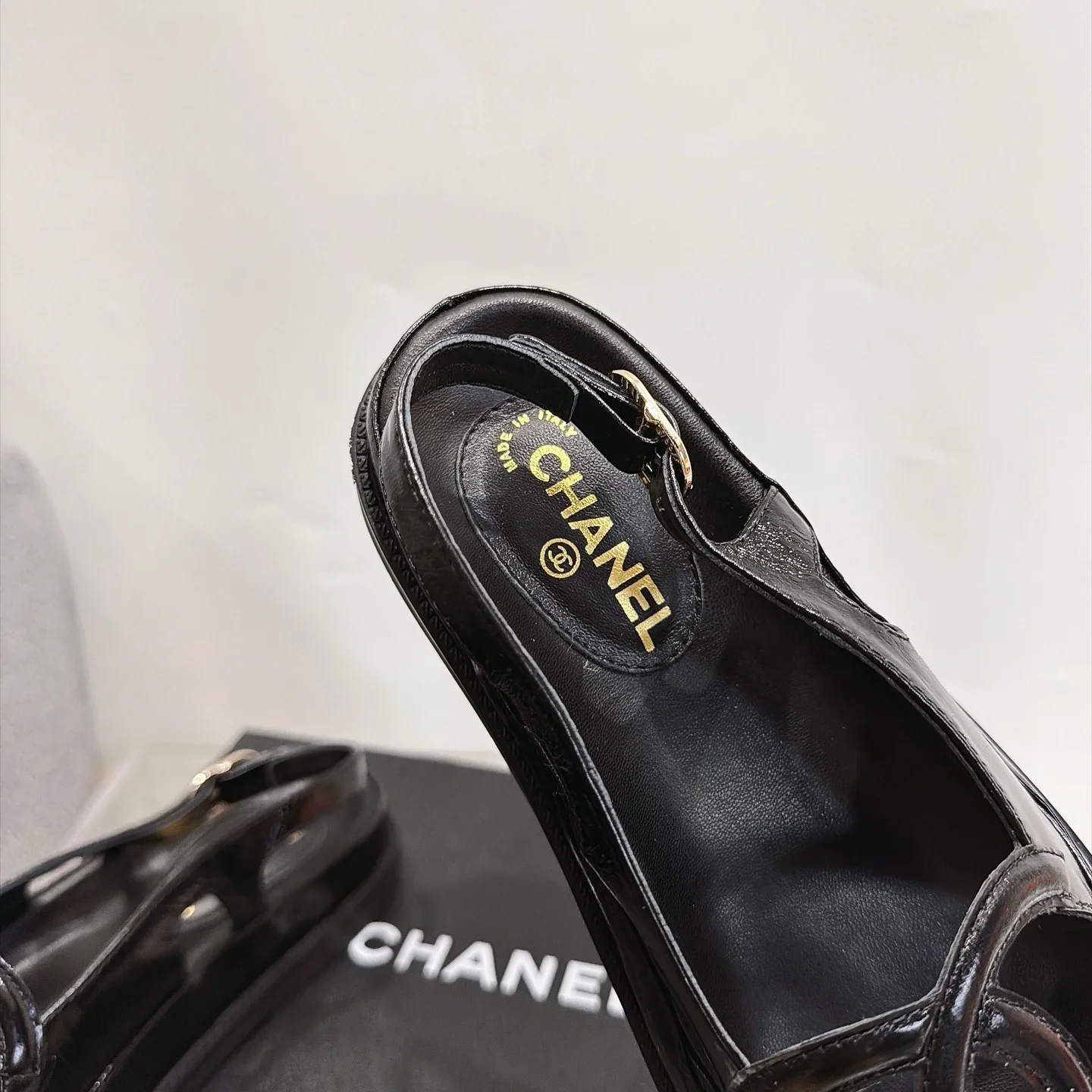 CHANEL Sandals Oiled Leather Black EU35-40 B20202609112001 - Image 8