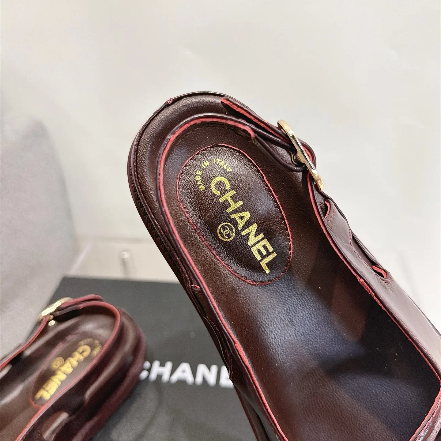 CHANEL Sandals Oiled Leather Brown EU35-40 B20202609112002 - Image 7