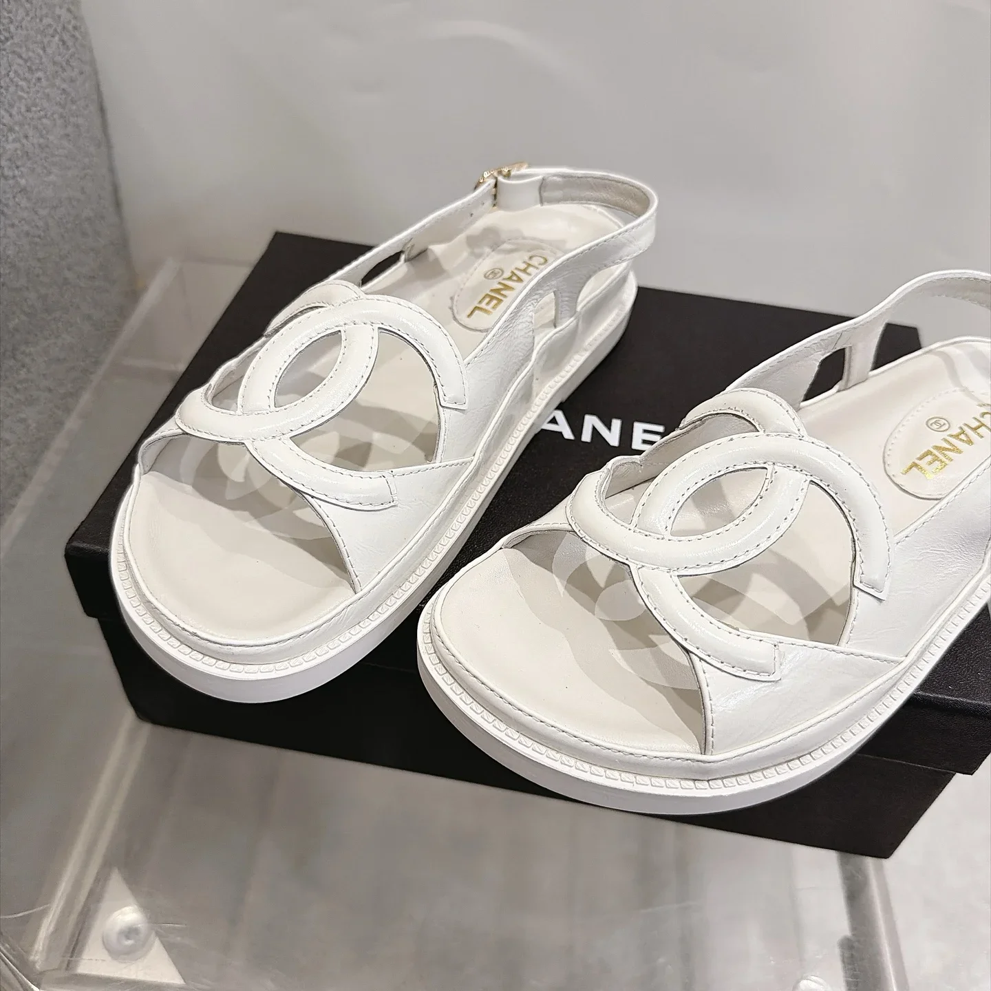 CHANEL Sandals Oiled Leather White EU35-40 B20202609112003 - Image 8