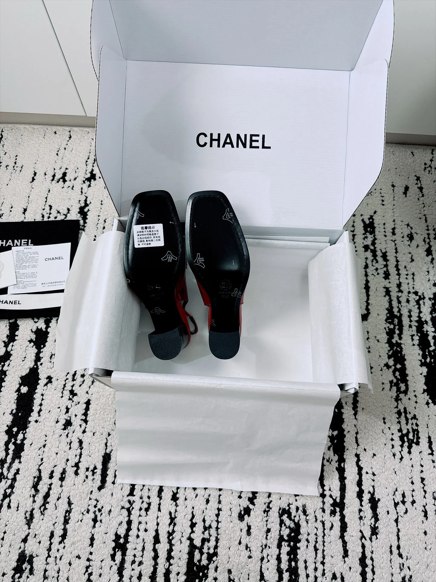 CHANEL Sandals Patent Lamb Leather Red-Black EU35-41 B70202609110540 - Image 11