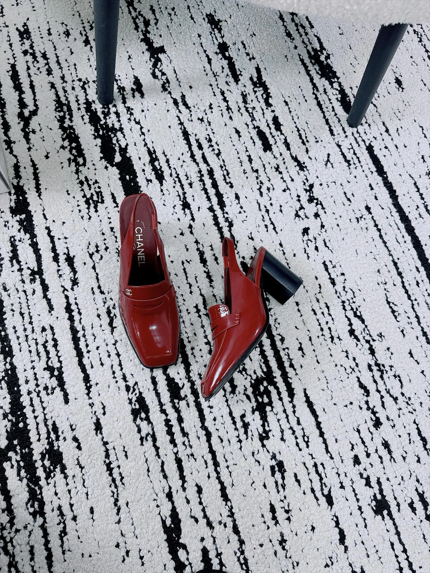 CHANEL Sandals Patent Lamb Leather Red-Black EU35-41 B70202609110540 - Image 6