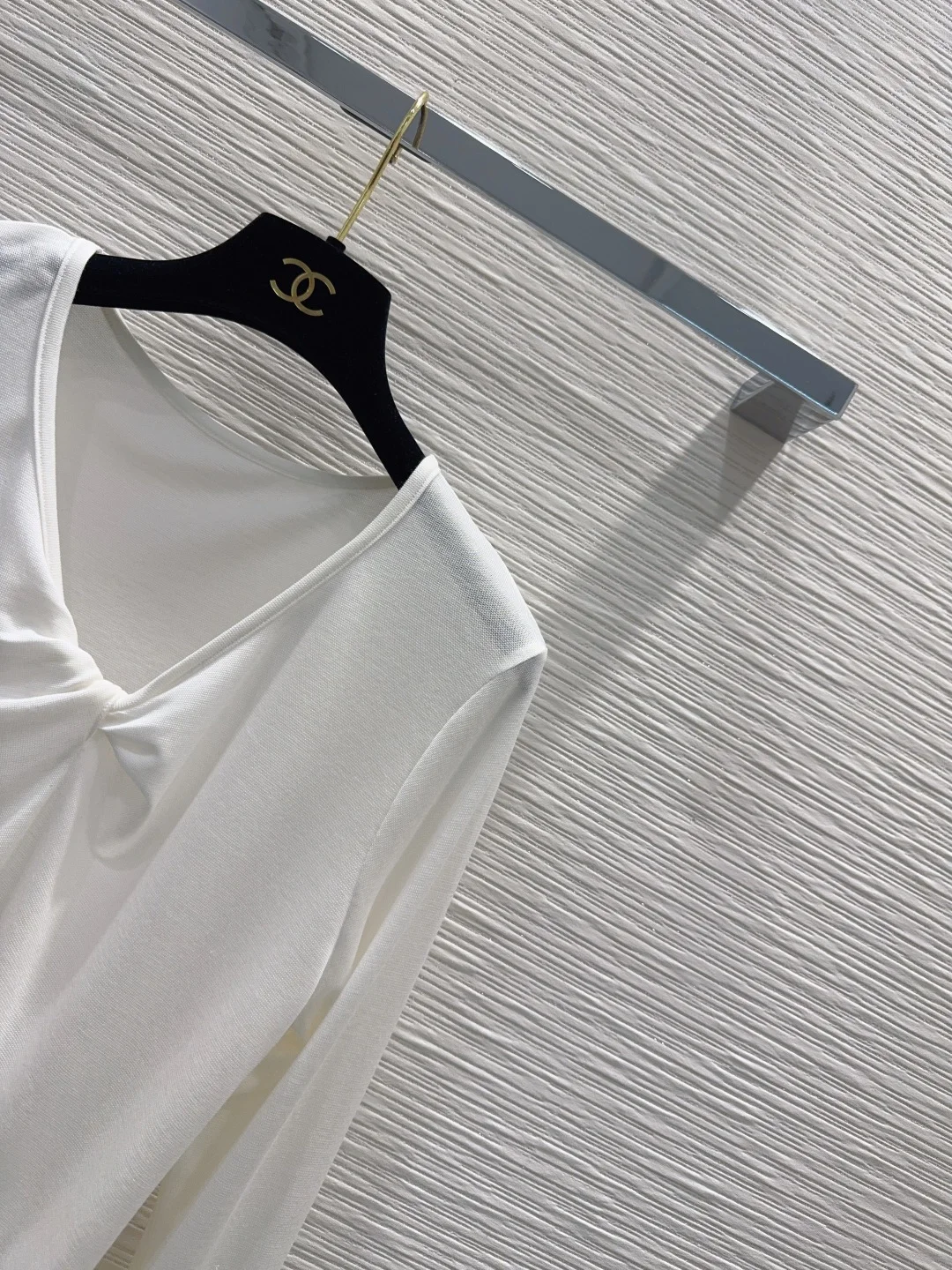 CHANEL Shirts White-Black S-M-L A95202609062878 - Image 4