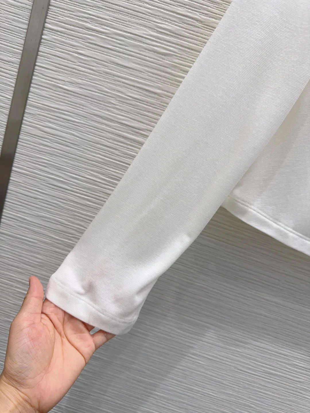 CHANEL Shirts White-Black S-M-L A95202609062878 - Image 6