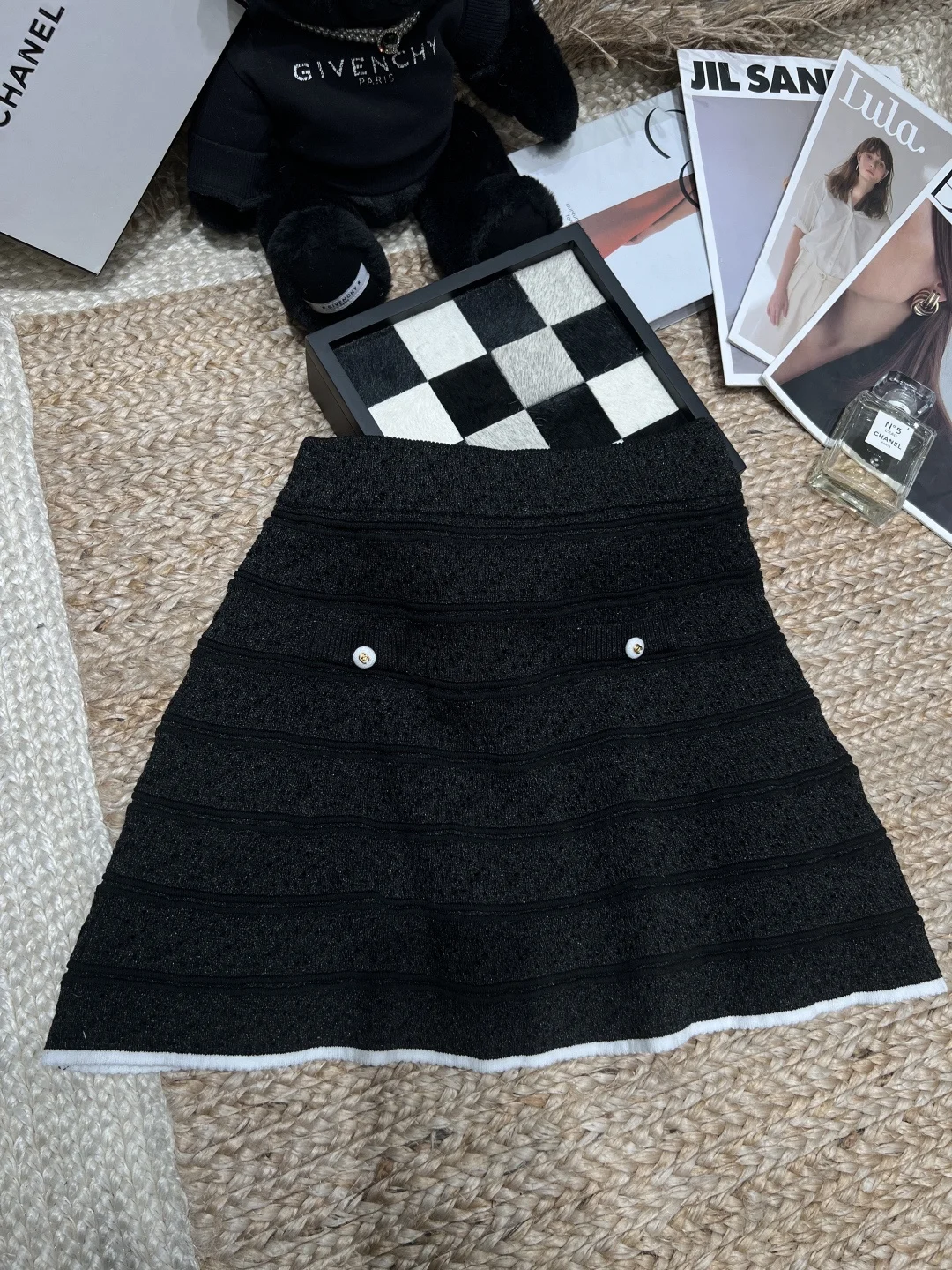 CHANEL Skirts Knit Black-White S-L B85202609061877 - Image 6