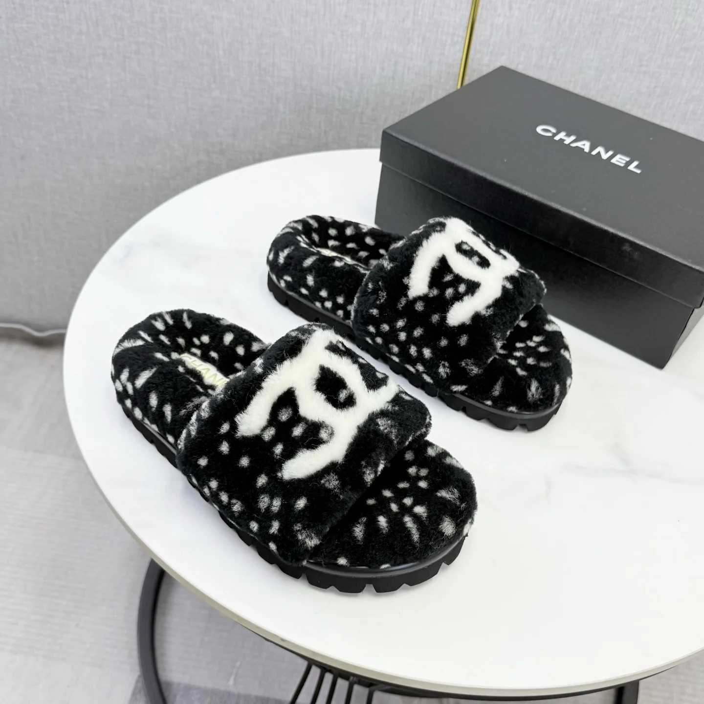 CHANEL Slides Black-White B60202609110591 - Image 6