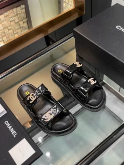 CHANEL Slides Leather Black-Gold EU35-40 B20202609111245
