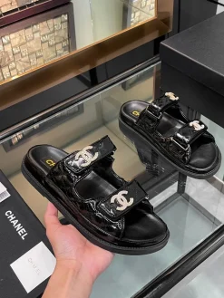 Alternative view of CHANEL Slides Leather Black-Gold EU35-40 B20202609111245